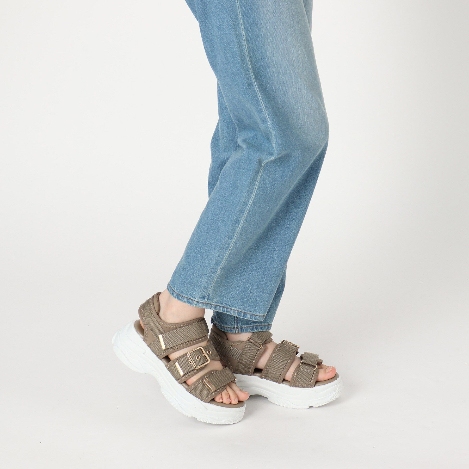 csT&P「軽量厚底ソール ゴールドベルトスポーツサンダル」|サンダル|