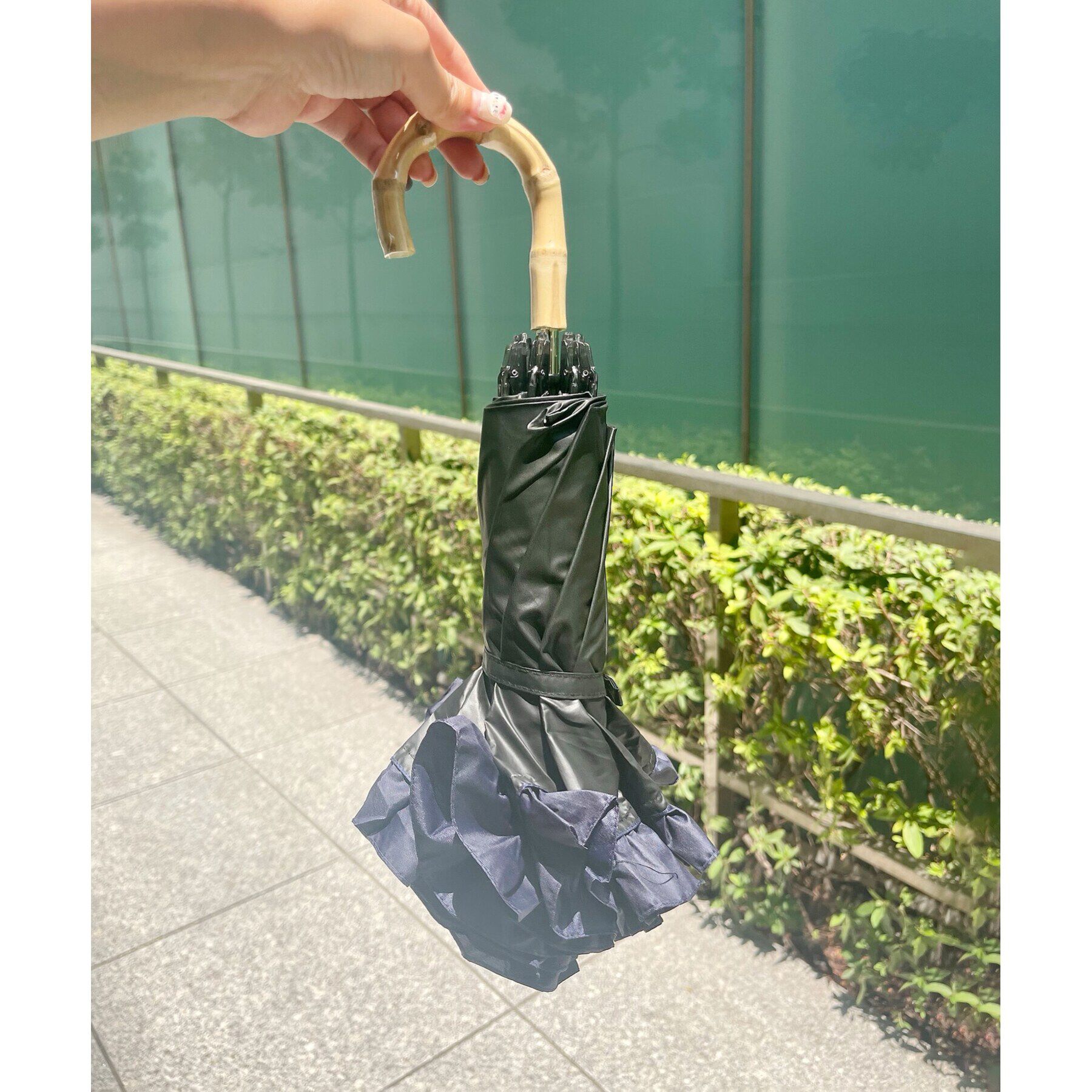 Ober Tashe「pink trick/ピンクトリック　遮光率100％！2段折フリル日傘（晴雨兼用）」|傘|