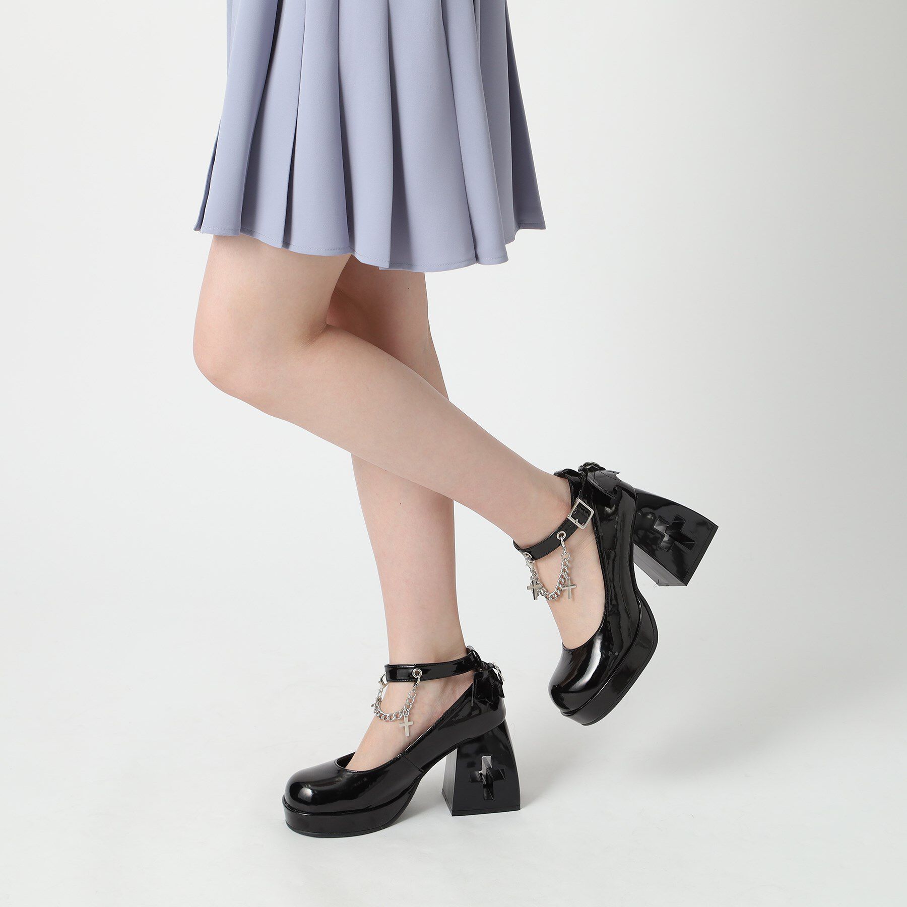 csT&P「厚底十字架くり抜きヒールパンプス」|パンプス|