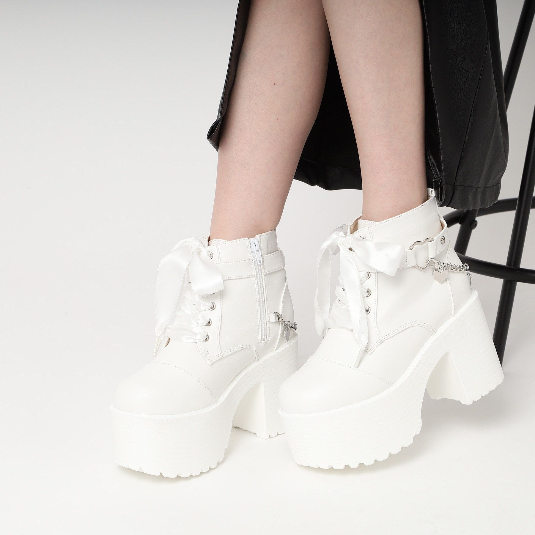 csT&P「厚底ハート付きレースアップブーツ　24SS」|ショートブーツ|