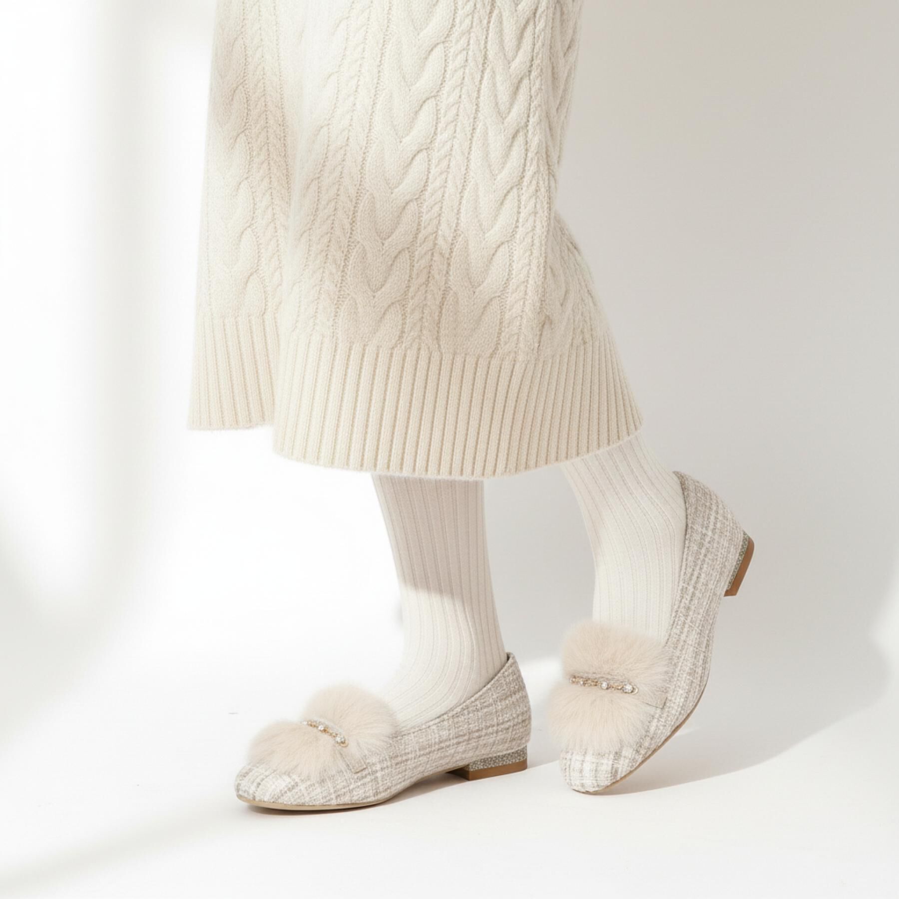 ESPERANZA「ビジューフェイクファーフラットパンプス」|パンプス|ベージュ(952)