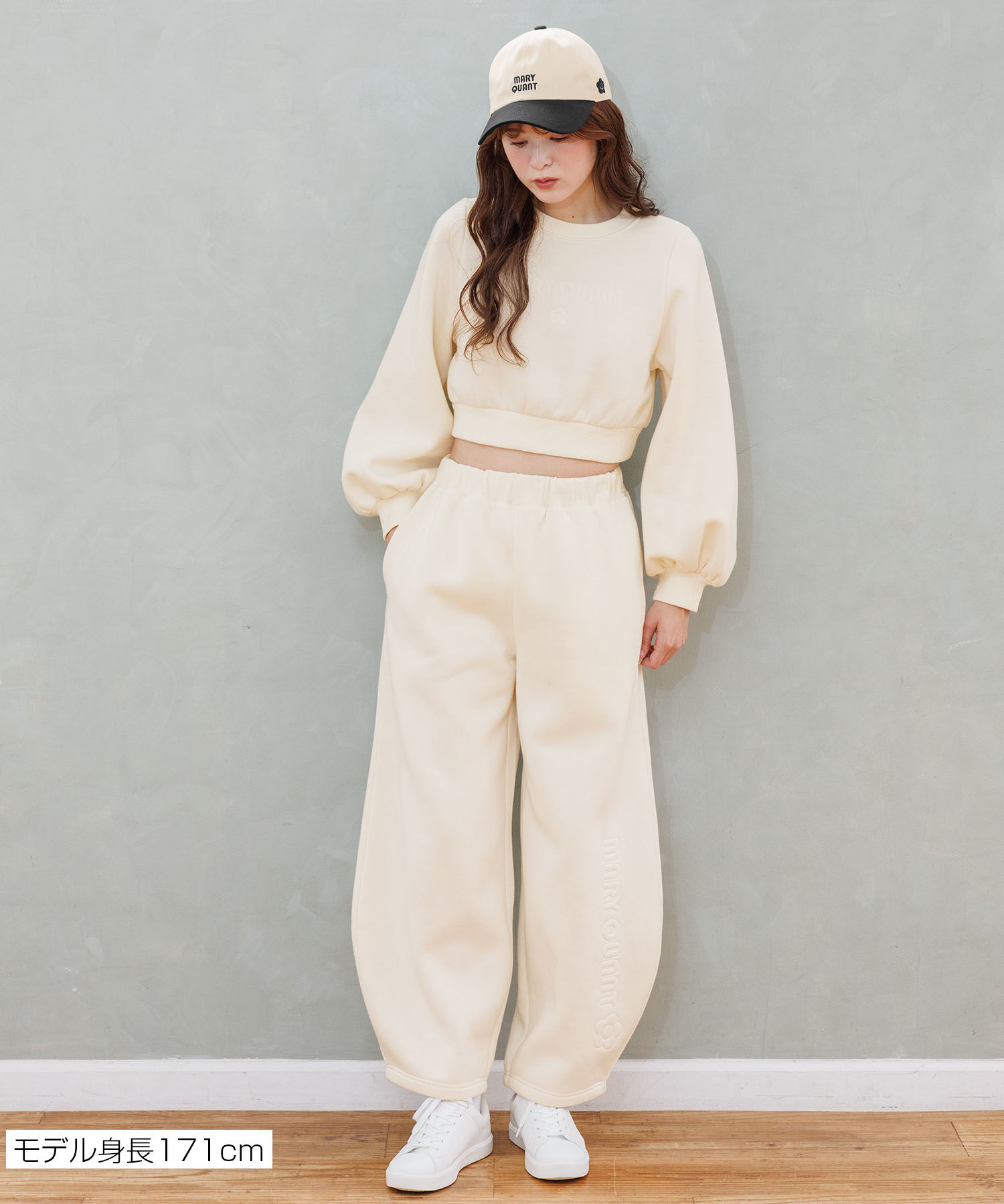 MARY QUANT「エンボス刺繍 プルオーバー」|スウェット・ジャージ|