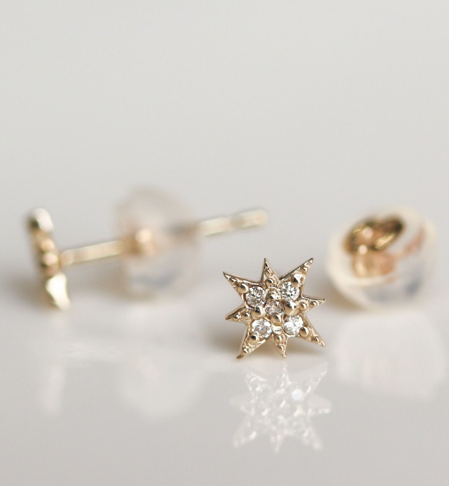  「ダイヤモンド スター ピアス | K10YG」|ピアス|