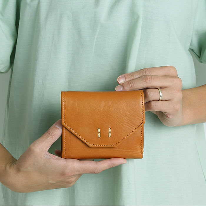 BACKYARD FAMILY「fes 財布 通販 レディース 二つ折り ブランド 本革 牛革 天然皮革 小銭入れあり ボックス型」|財布|