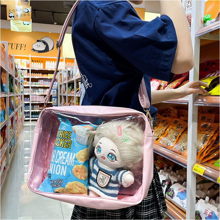 BACKYARD FAMILY「痛バッグ ショルダーバッグ 推し活 大容量 通販 痛バ 推し活バッグ 痛ショルダー ビニールバッグ」|ショルダー・メッセンジャー|