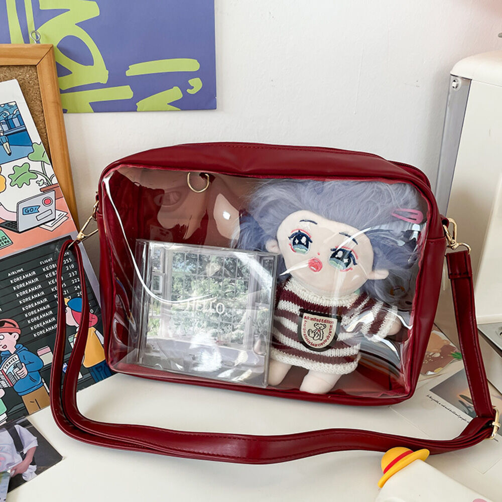 BACKYARD FAMILY「痛バッグ ショルダーバッグ 推し活 大容量 通販 痛バ 推し活バッグ 痛ショルダー ビニールバッグ」|ショルダー・メッセンジャー|レッド1