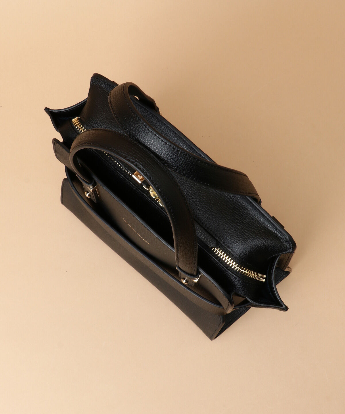 Samantha Thavasa「フロントベルトデザイン ハンドバッグ」|ハンドバッグ|