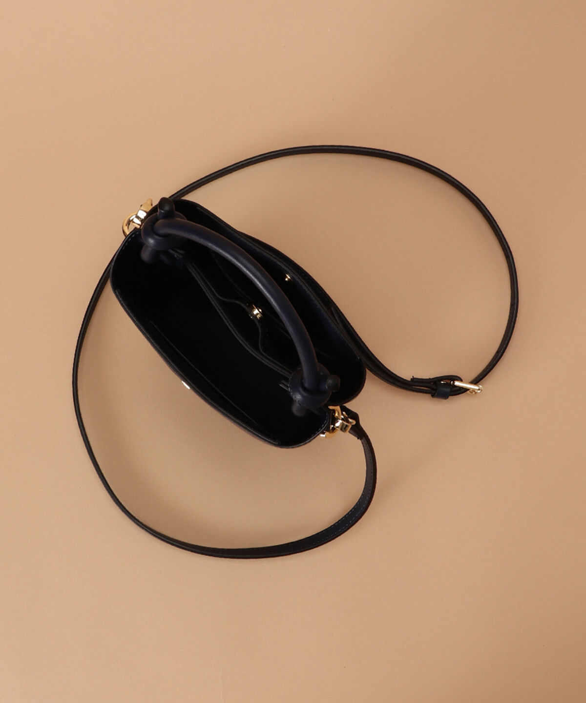 Samantha Thavasa「ボリュームデザイン ショルダーバッグ」|ショルダー・メッセンジャー|