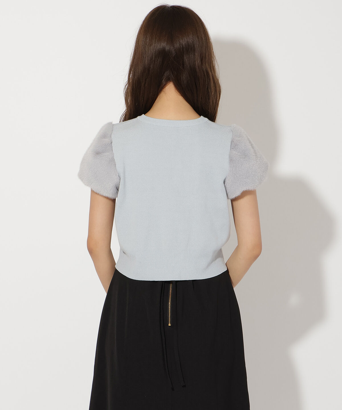 アンドクチュール「ファー付きビジューボタンプルオーバー」|ニット・セーター|