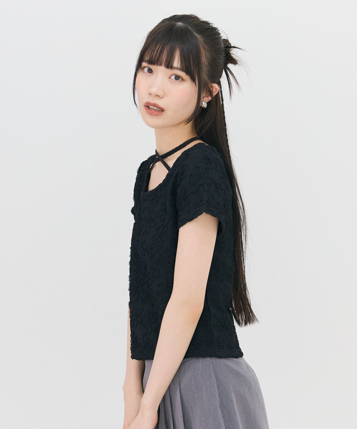 REDYAZEL「3DフラワーレースコンパクトTシャツ」|Tシャツ・カットソー|