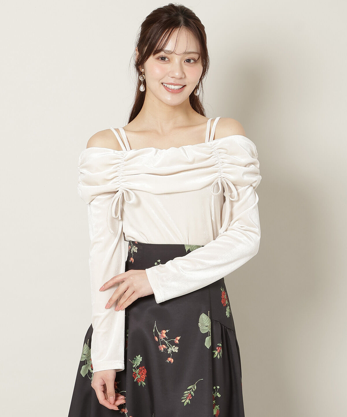 WILLSELECTION「ギャザーオフショルベロアトップス」|ニット・セーター|ベージュ