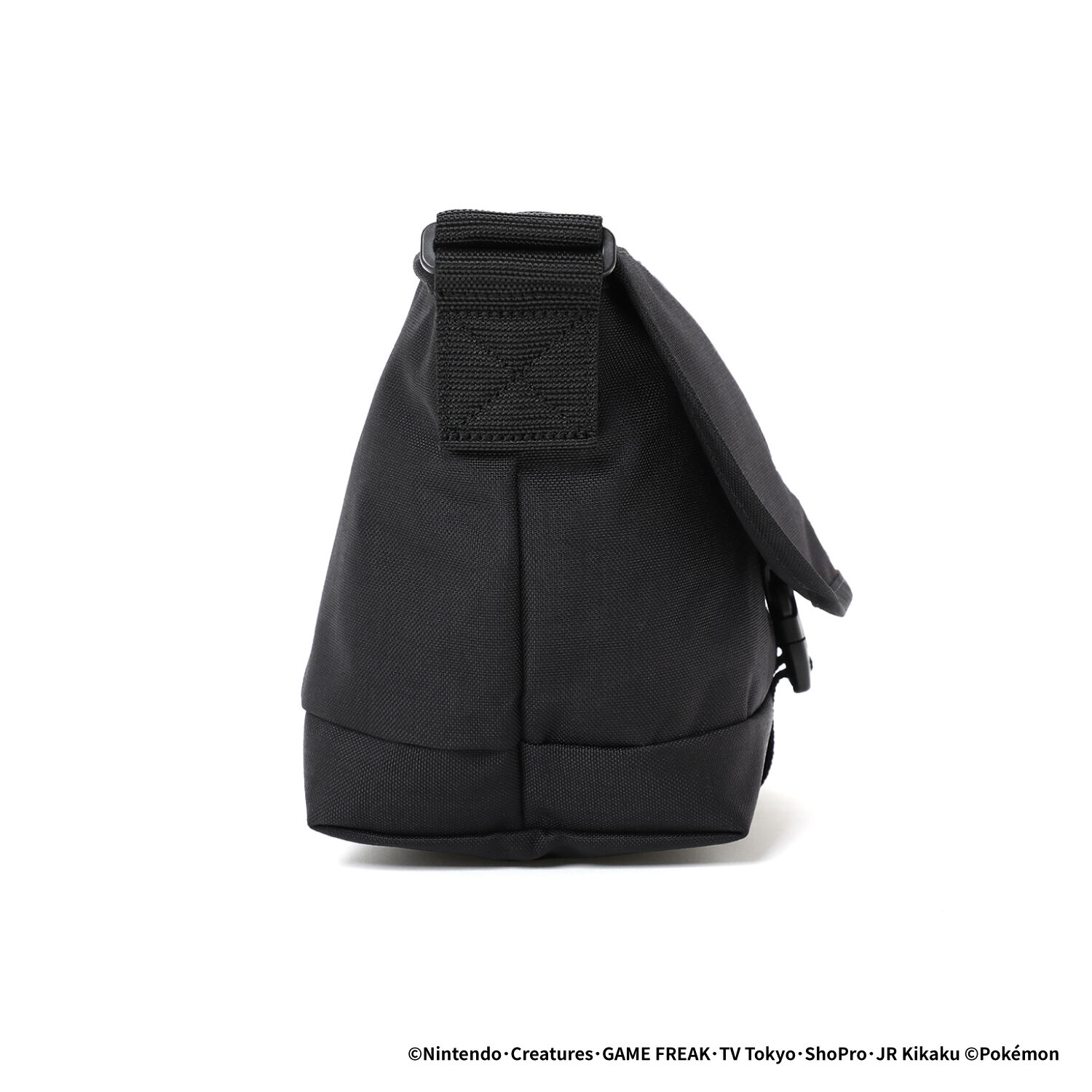 Manhattan Portage「Nylon Messenger Bag JR Flap Zipper Pocket Pokemon Kabigon」|ショルダー・メッセンジャー|