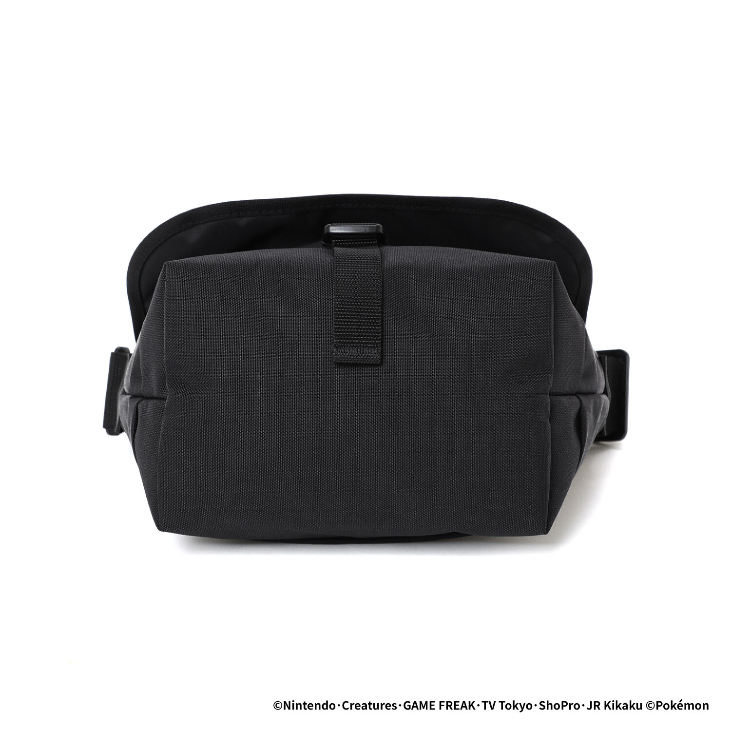 Manhattan Portage「Nylon Messenger Bag JR Flap Zipper Pocket Pokemon Kabigon」|ショルダー・メッセンジャー|