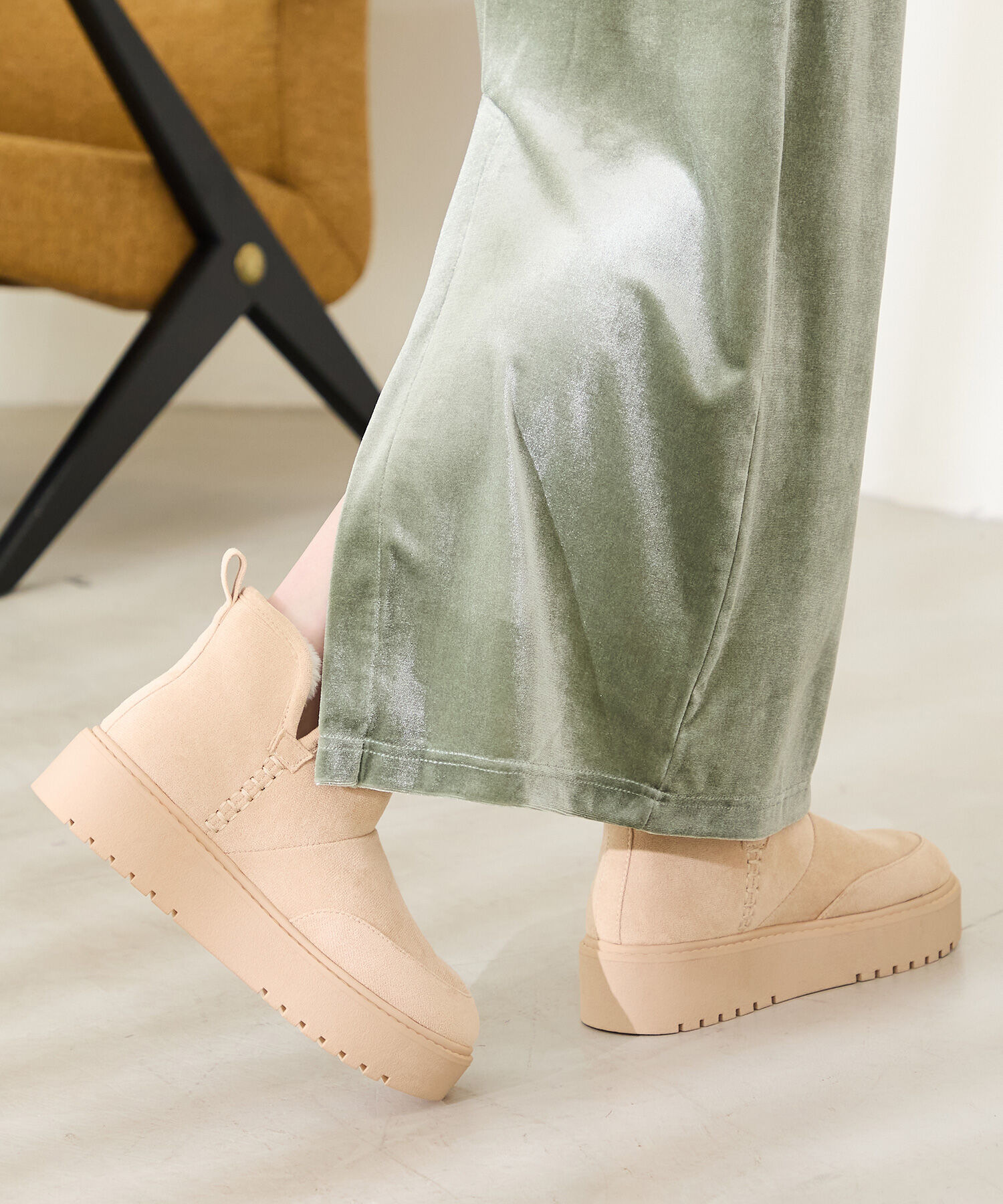 ORiental TRaffic「●2025秋冬新作●【 軽量 】 サイドスリット 厚底 ムートン ショートブーツ /51425 防寒」|ショートブーツ|