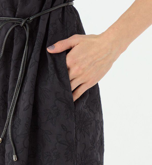 TOMORROWLAND collection「リーフエンブロイダリー ショルダータックワンピース」|ワンピース|