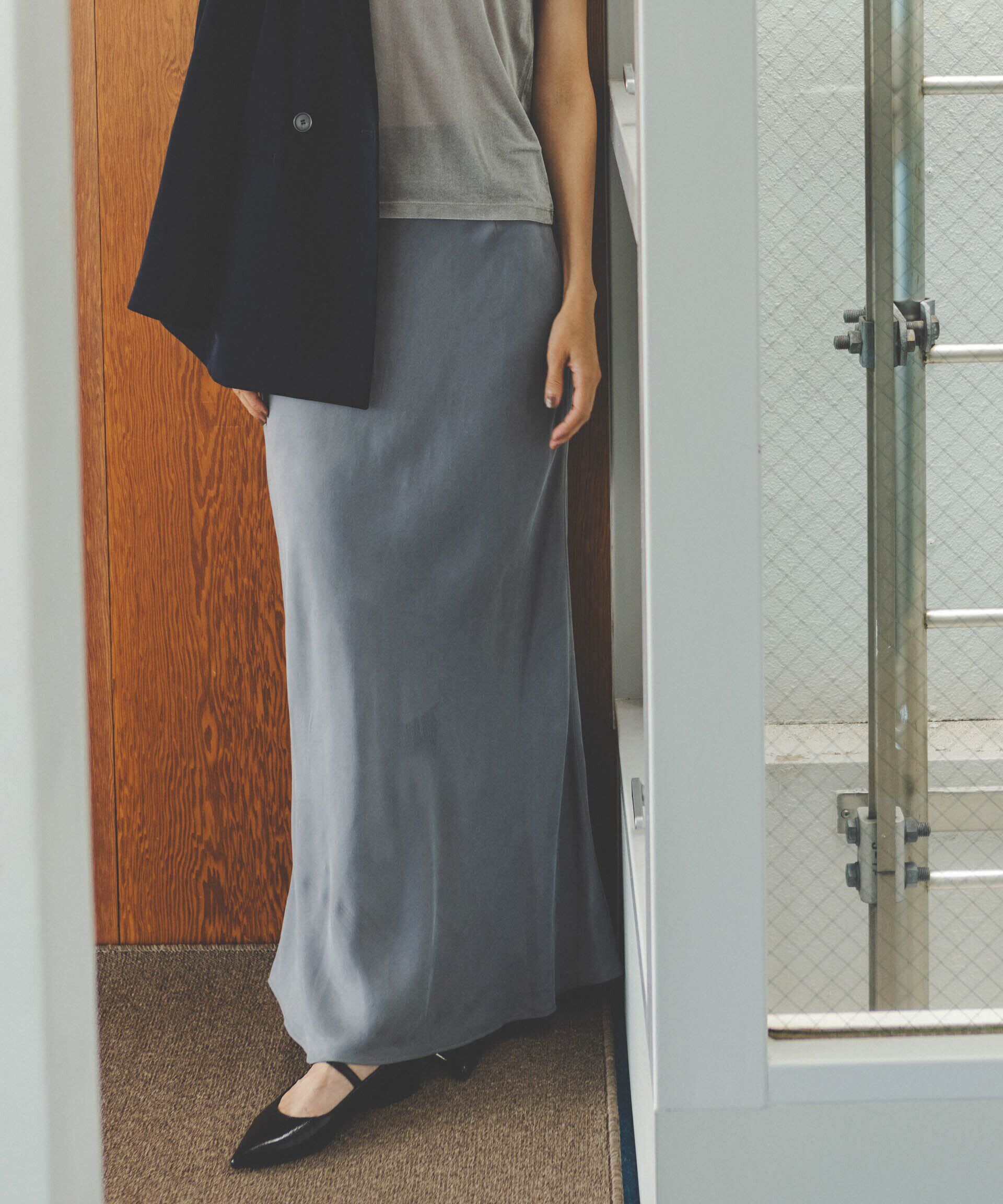 nano･universe「キュプラビスコースバイアススカート」|スカート|ブルーグレー5