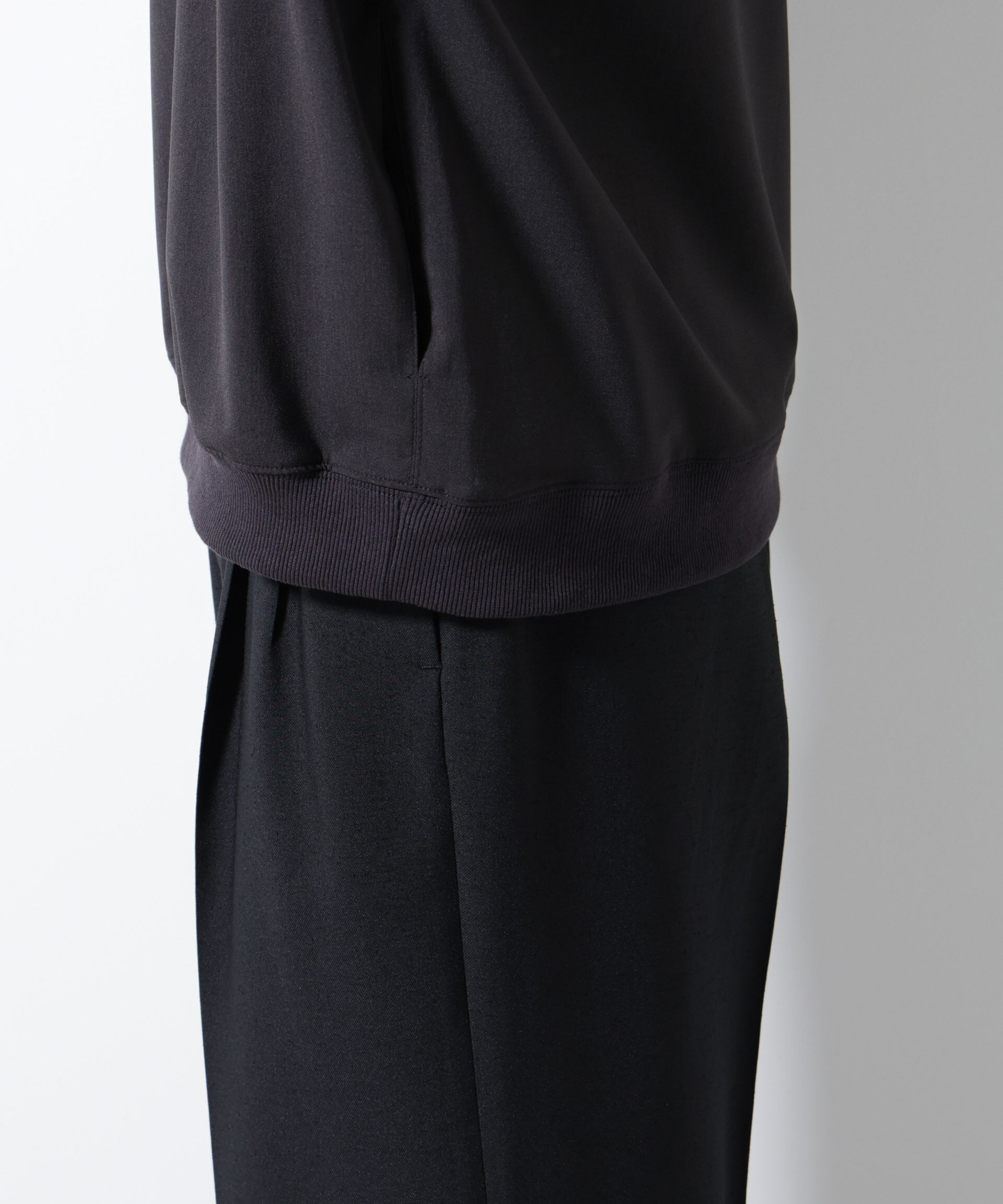 nano･universe「エアリーストレッチ布帛Tシャツ」|シャツ・ブラウス|