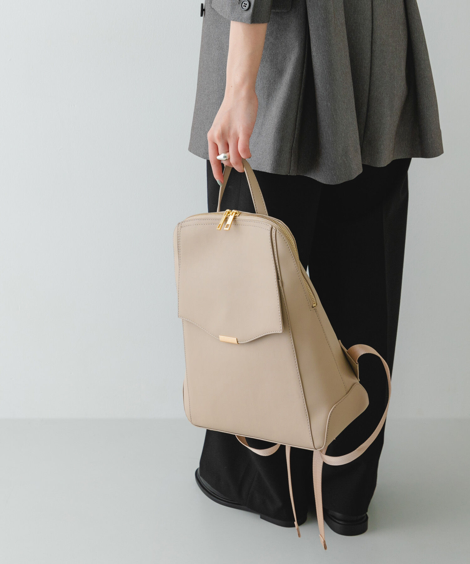 RODE SKO「メタルフラップA4リュック」|その他|