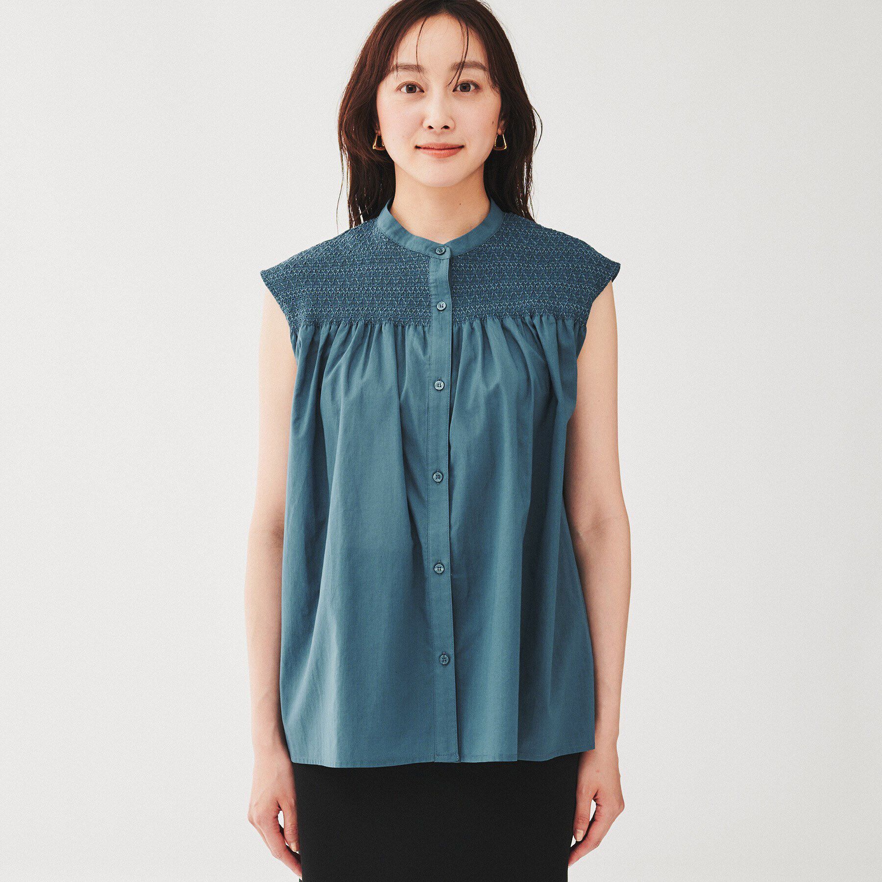 UNTITLED「【コットン100/ゆったりデザイン】シャーリングブラウス」|シャツ・ブラウス|