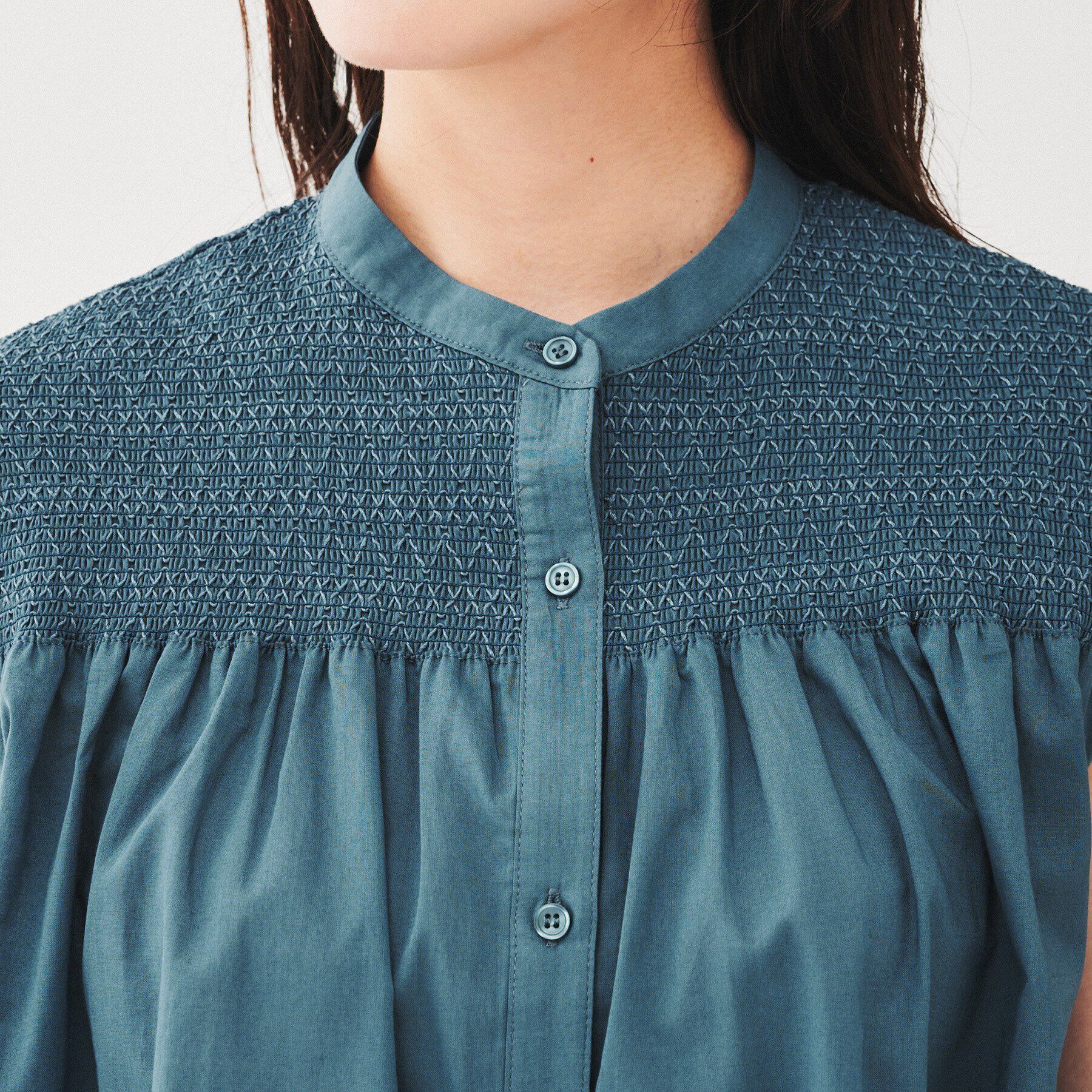 UNTITLED「【コットン100/ゆったりデザイン】シャーリングブラウス」|シャツ・ブラウス|