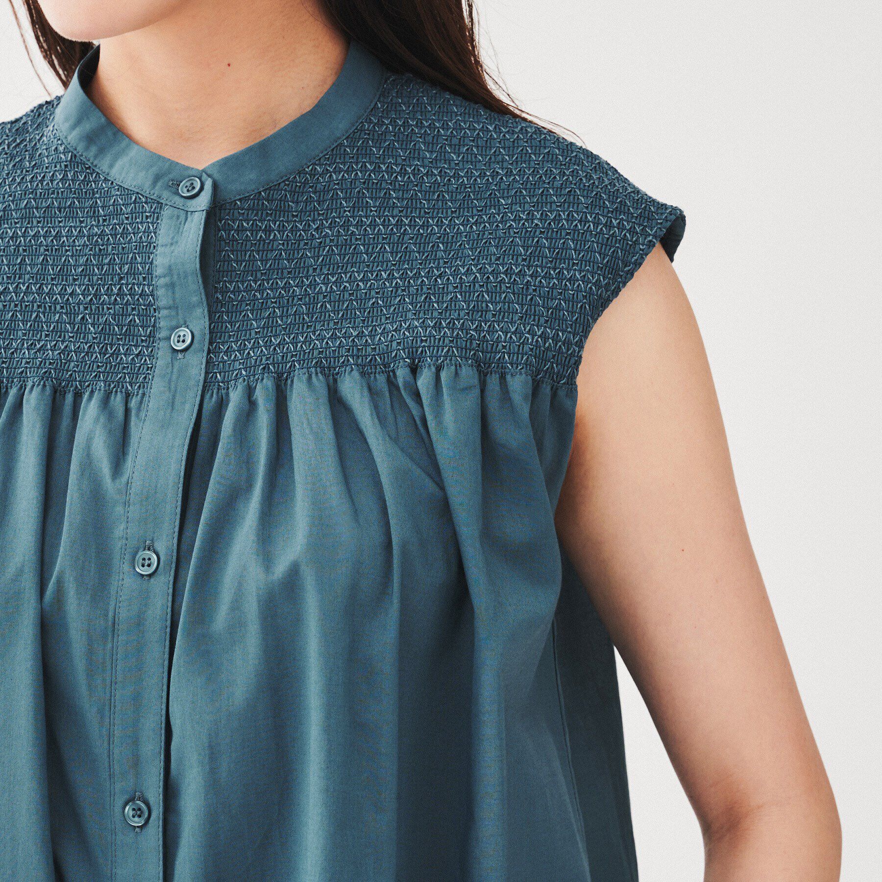 UNTITLED「【コットン100/ゆったりデザイン】シャーリングブラウス」|シャツ・ブラウス|