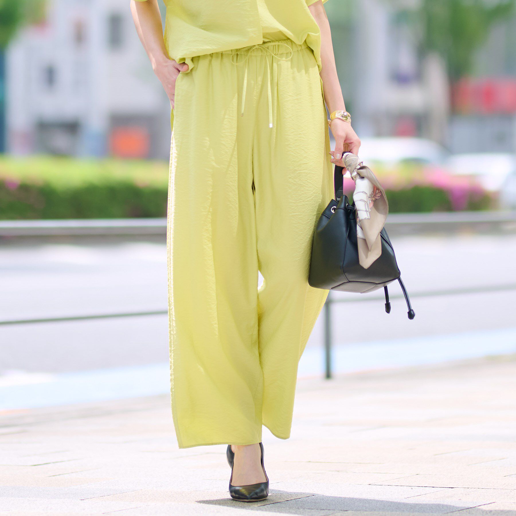 INDIVI「【洗える／UVケア／SETUP可能】ドロストワイドパンツ」|その他|イエローグリーン(0