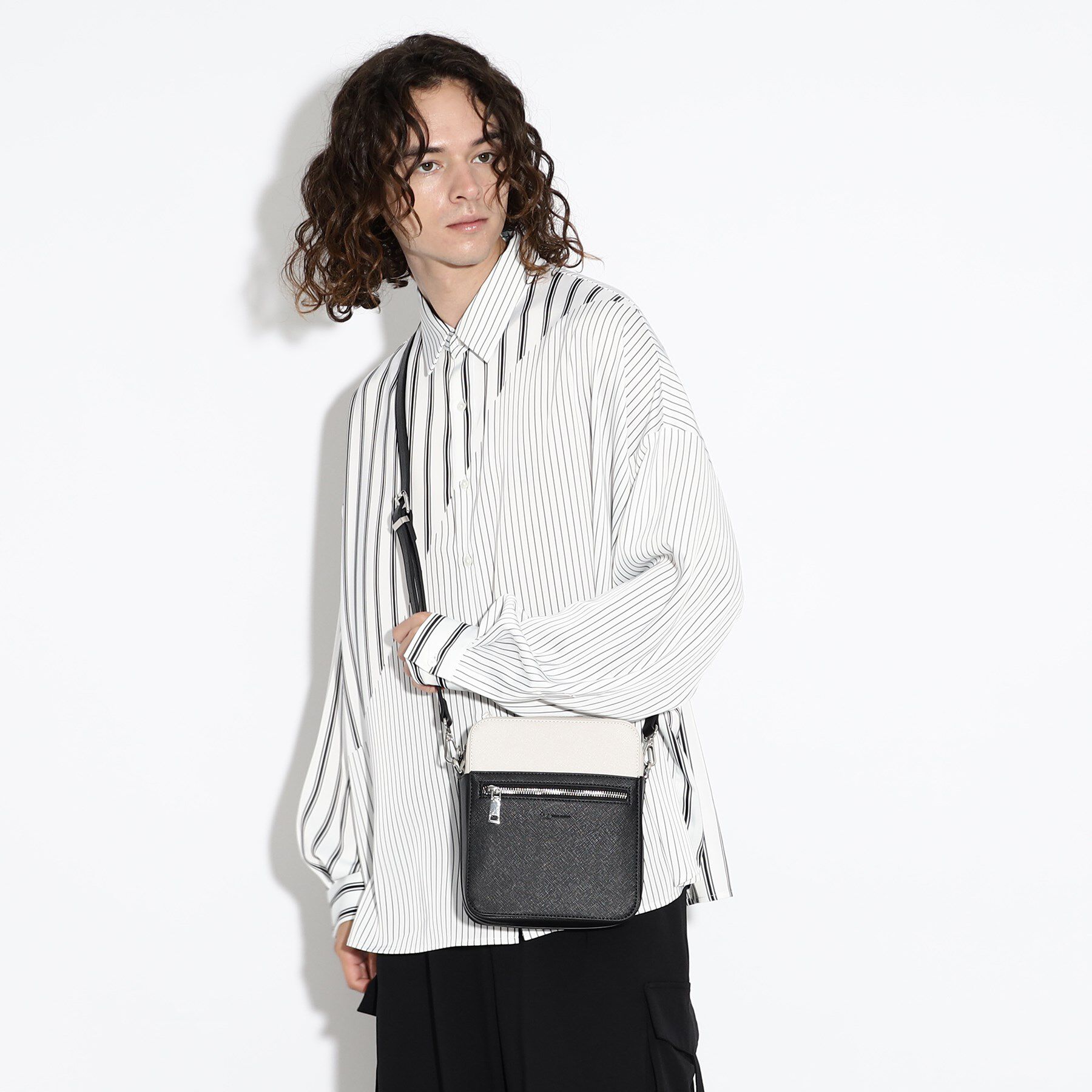 tk.TAKEO KIKUCHI「バイカラースクエアボックスショルダーバッグ」|ショルダー・メッセンジャー|