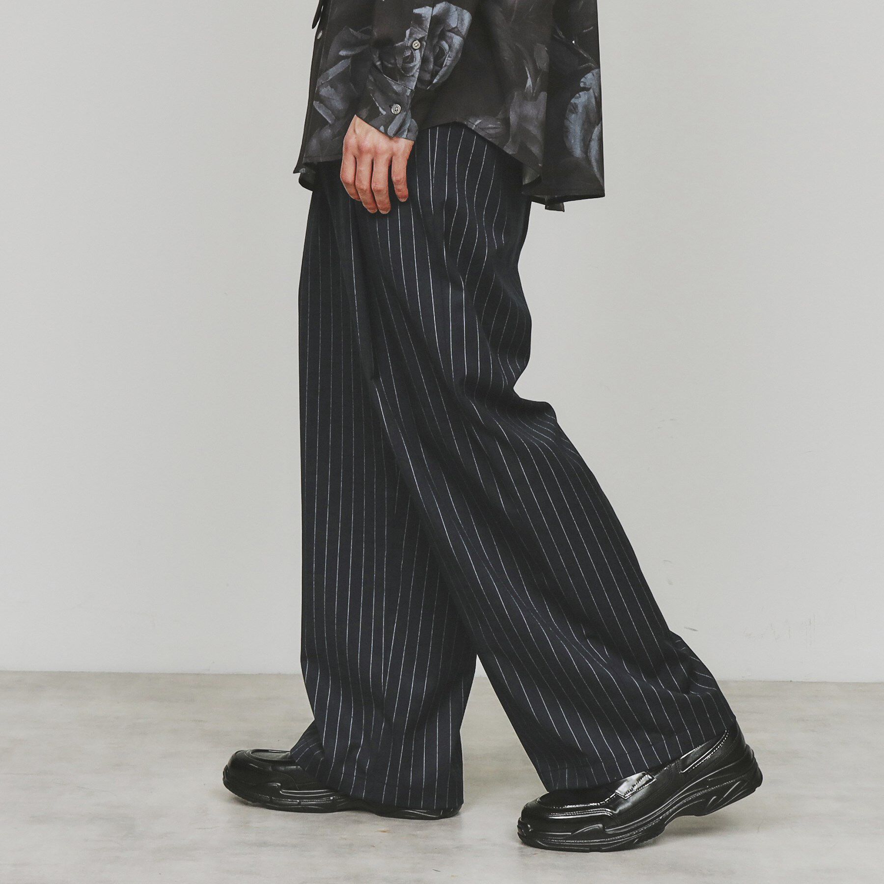 tk.TAKEO KIKUCHI「バレルシルエットスラックス」|その他|