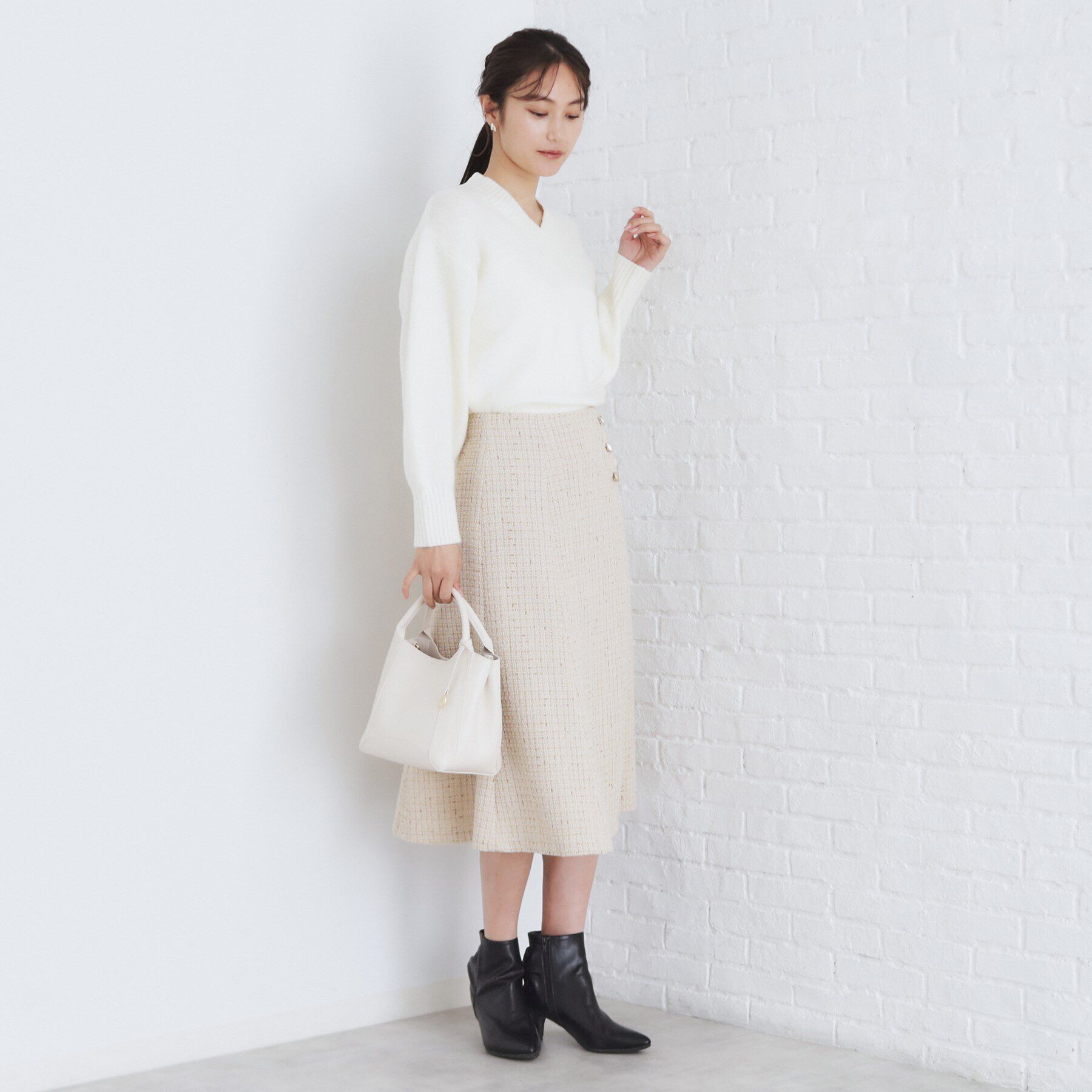 index「《6color》ラムライクVネックニット【洗濯機洗い可】」|ニット・セーター|