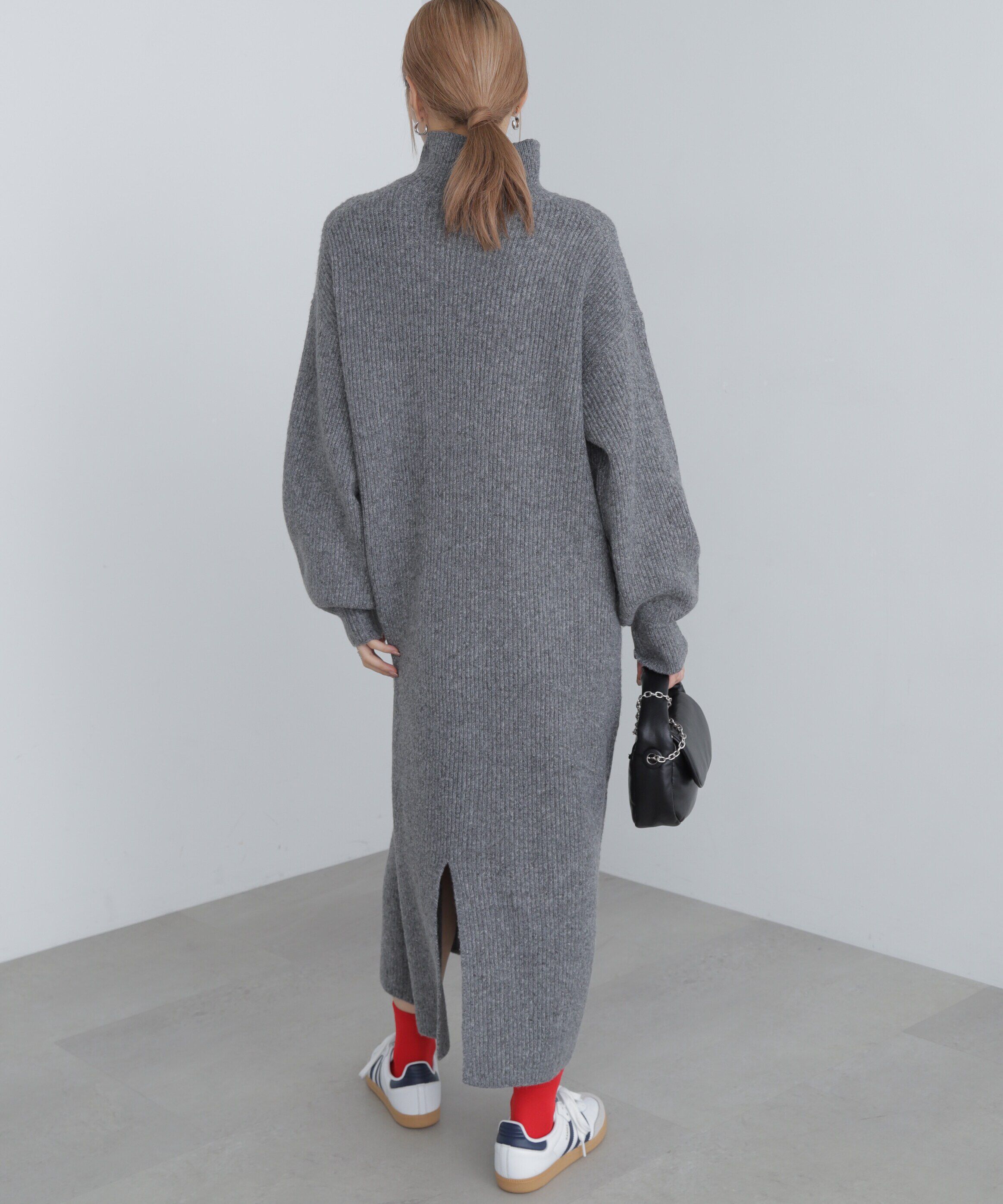  「スタンドヘンリーネックルーズニットワンピース」|ワンピース|