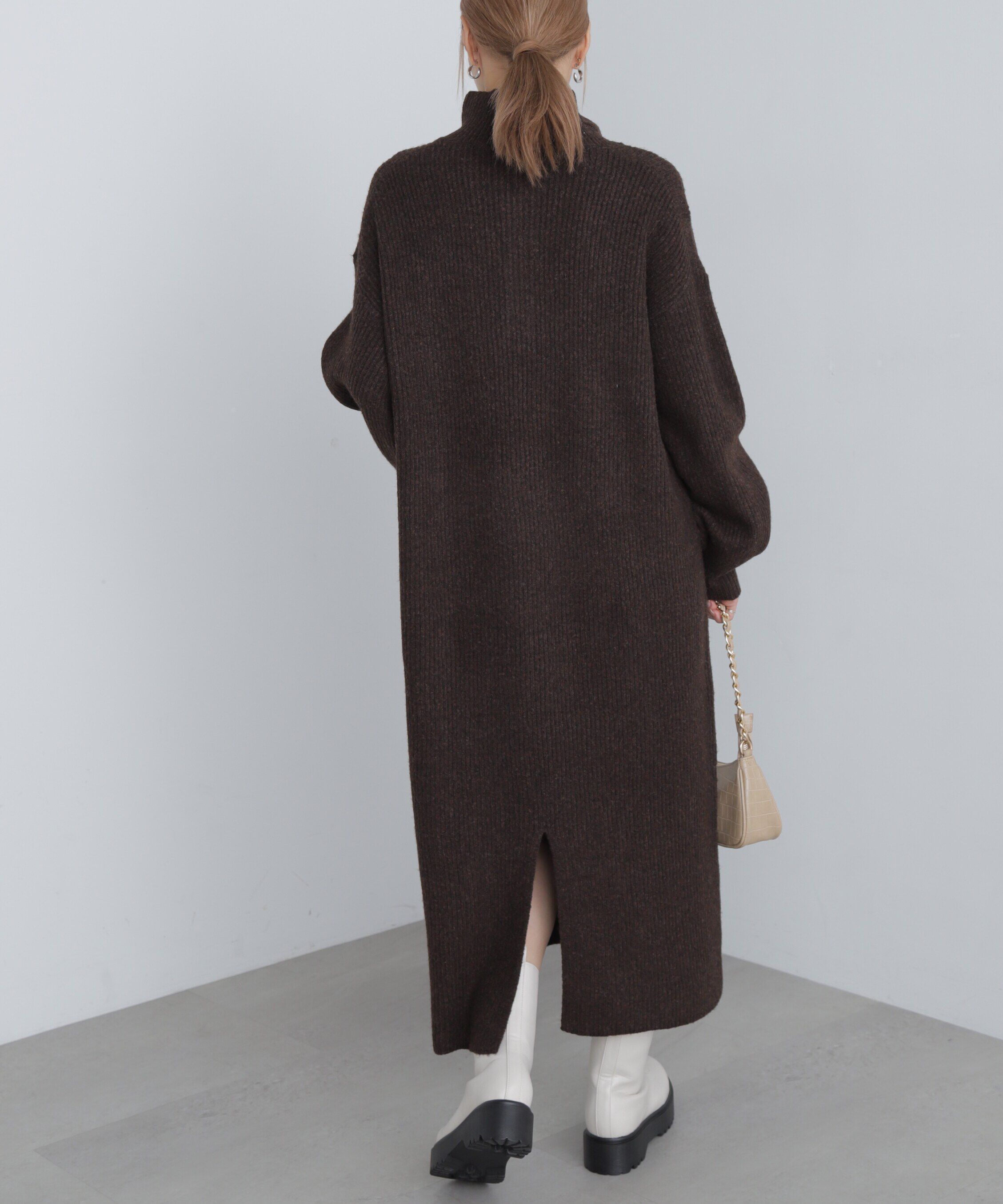  「スタンドヘンリーネックルーズニットワンピース」|ワンピース|