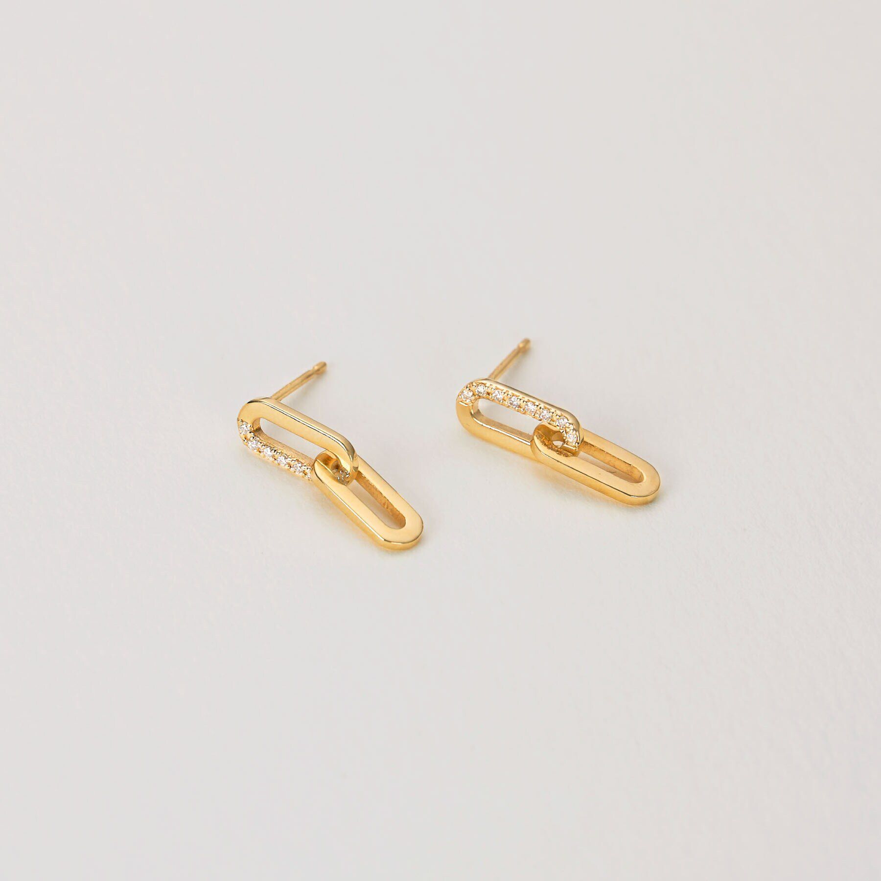 COCOSHNIK「K10ダイヤモンド ケーブルチェーンモチーフ2連 スタッドピアス」|ピアス|