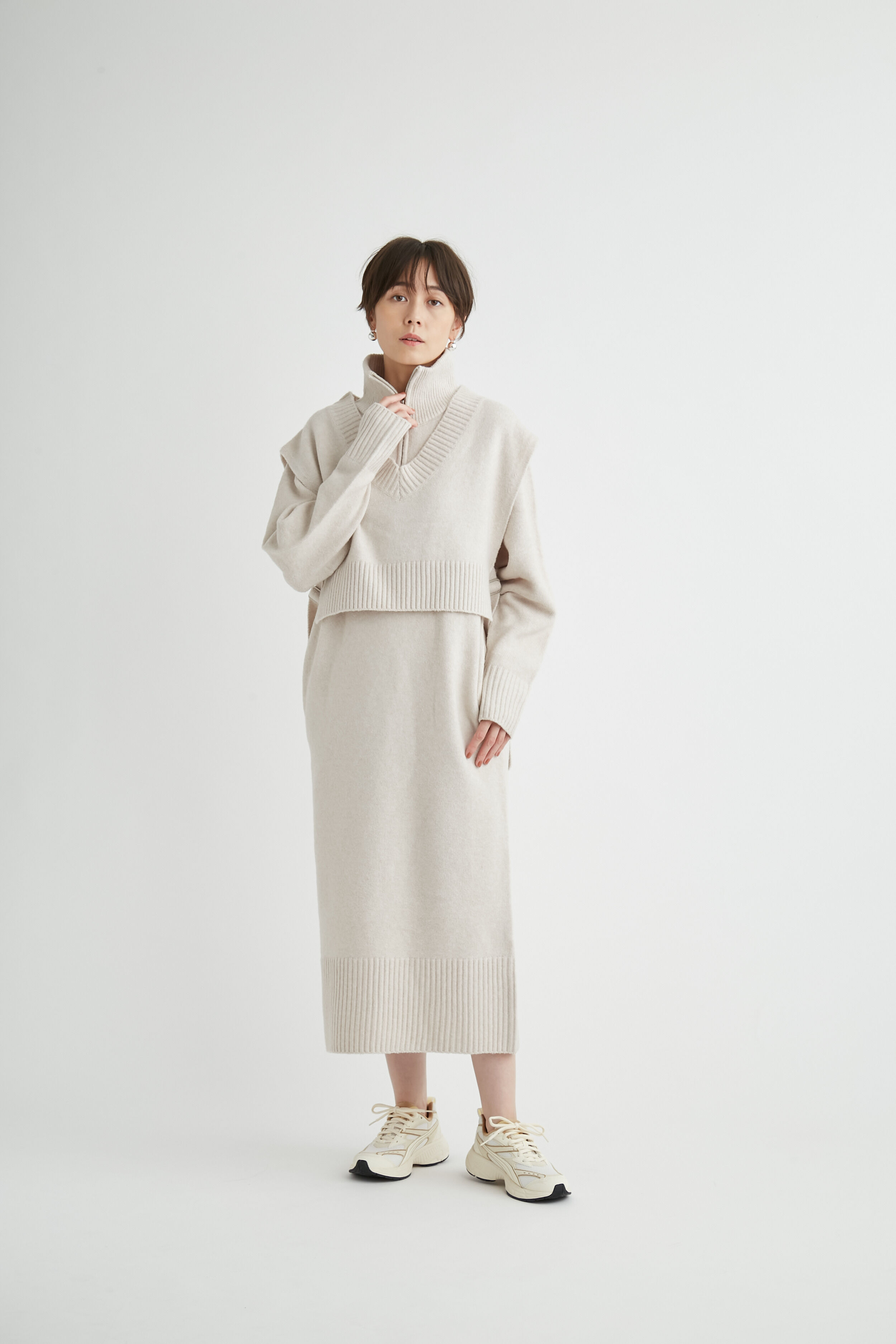 emmi atelier「【New Year Special Item】ベスト&times;ハーフジップニットワンピース」|ワンピース|