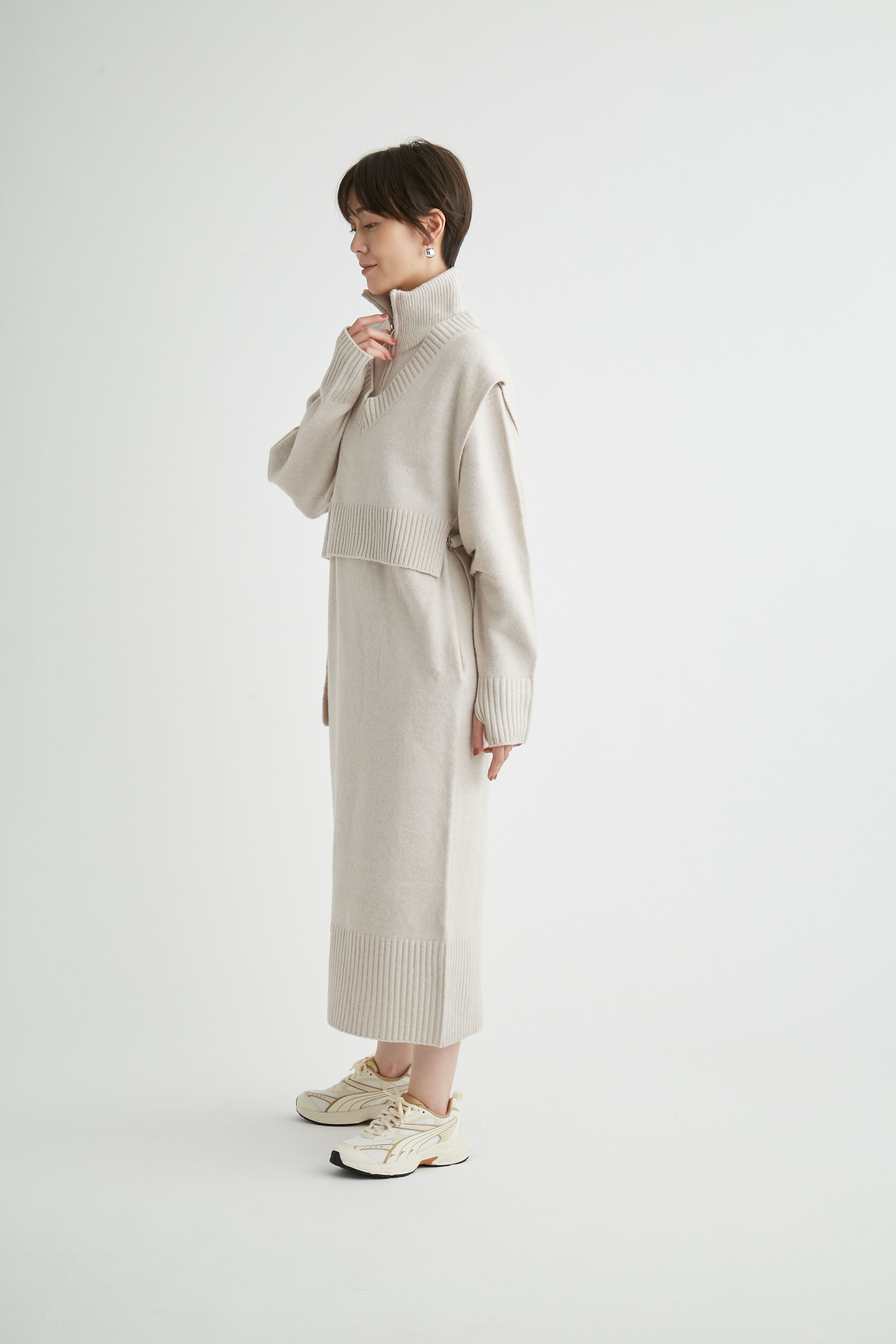 emmi atelier「【New Year Special Item】ベスト&times;ハーフジップニットワンピース」|ワンピース|