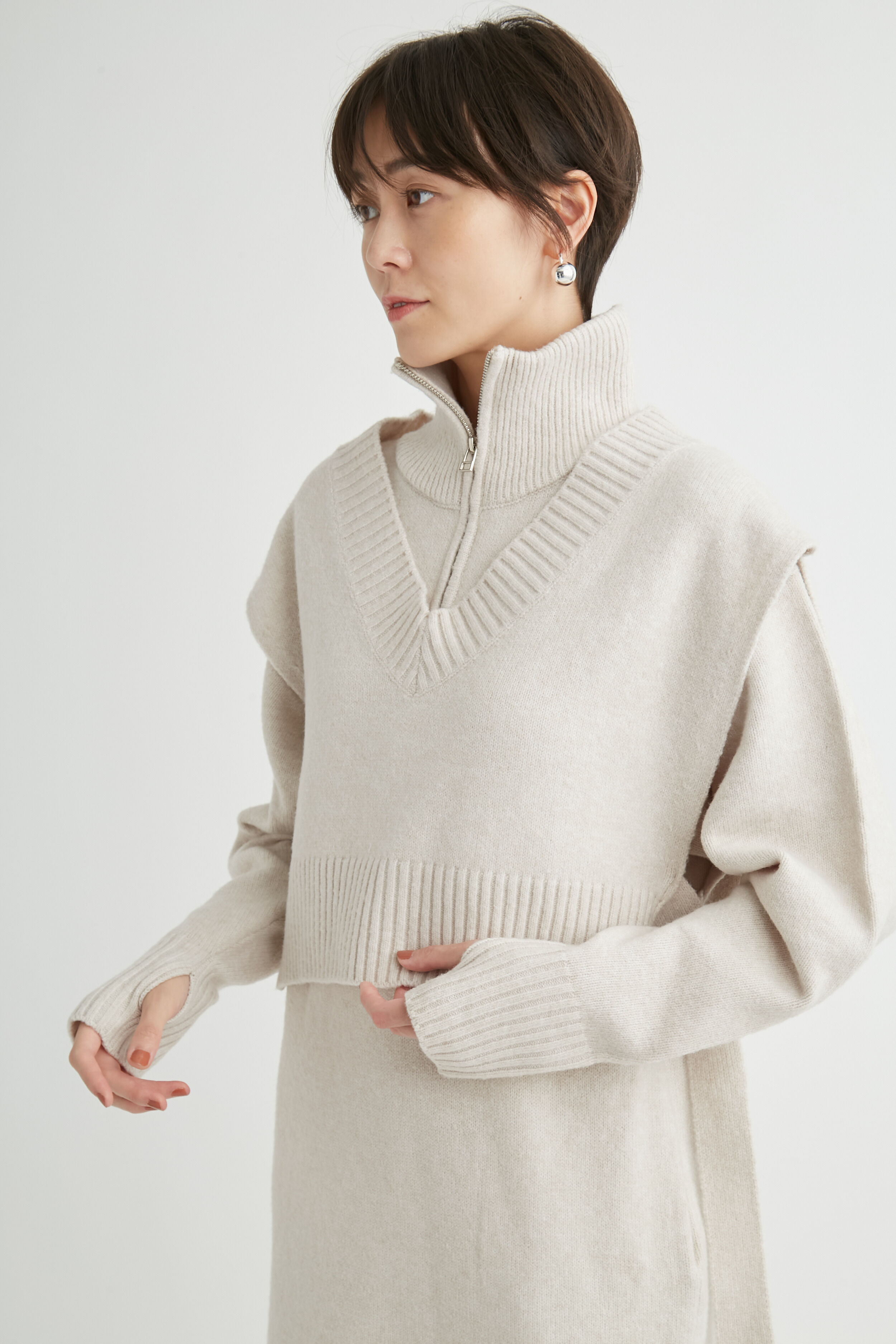 emmi atelier「【New Year Special Item】ベスト&times;ハーフジップニットワンピース」|ワンピース|