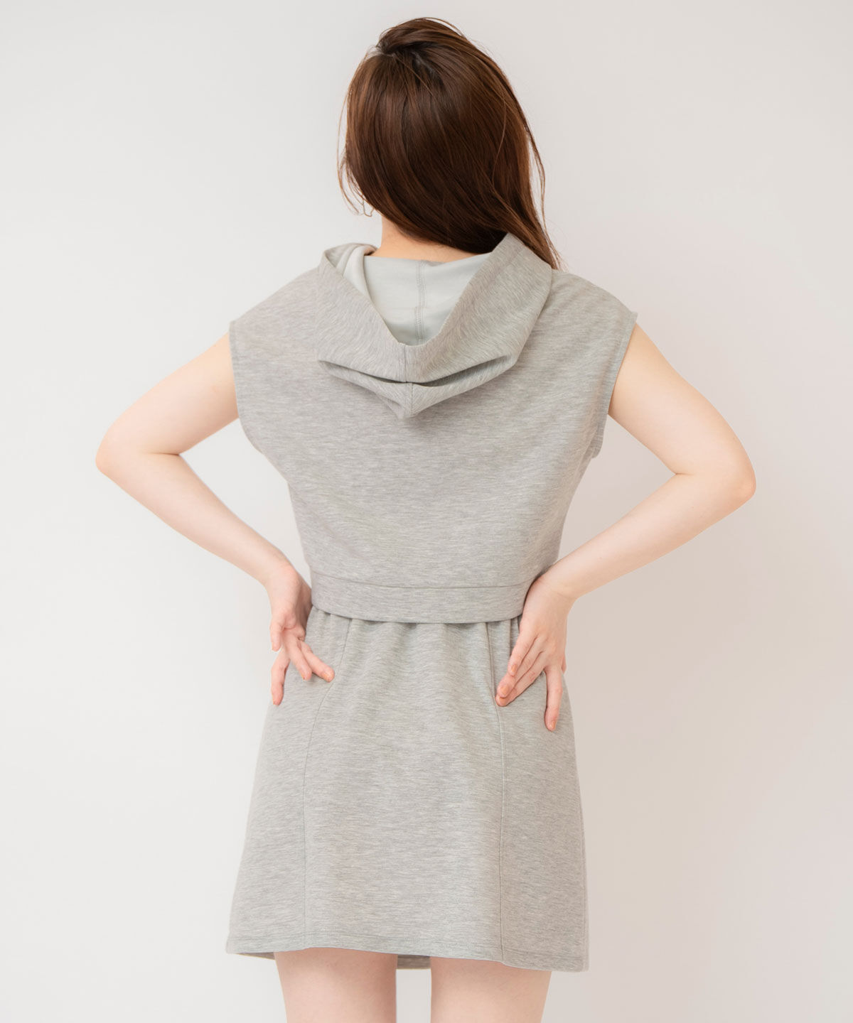 REDYAZEL「エンブレム刺繍フーディー&times;フレアスカートセットアップ」|ワンピース|