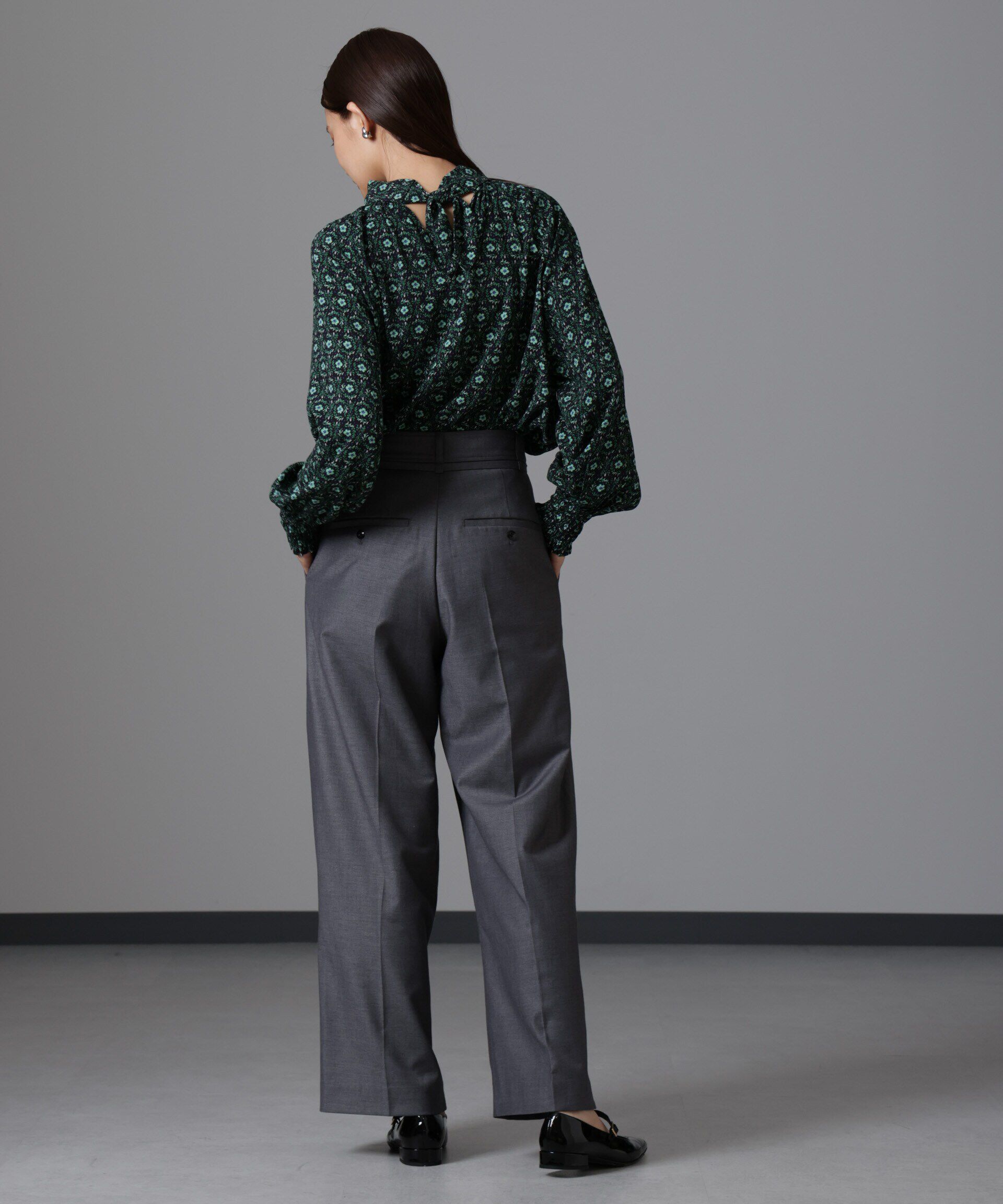 nano･universe「サークルフラワープリントギャザーブラウス」|シャツ・ブラウス|