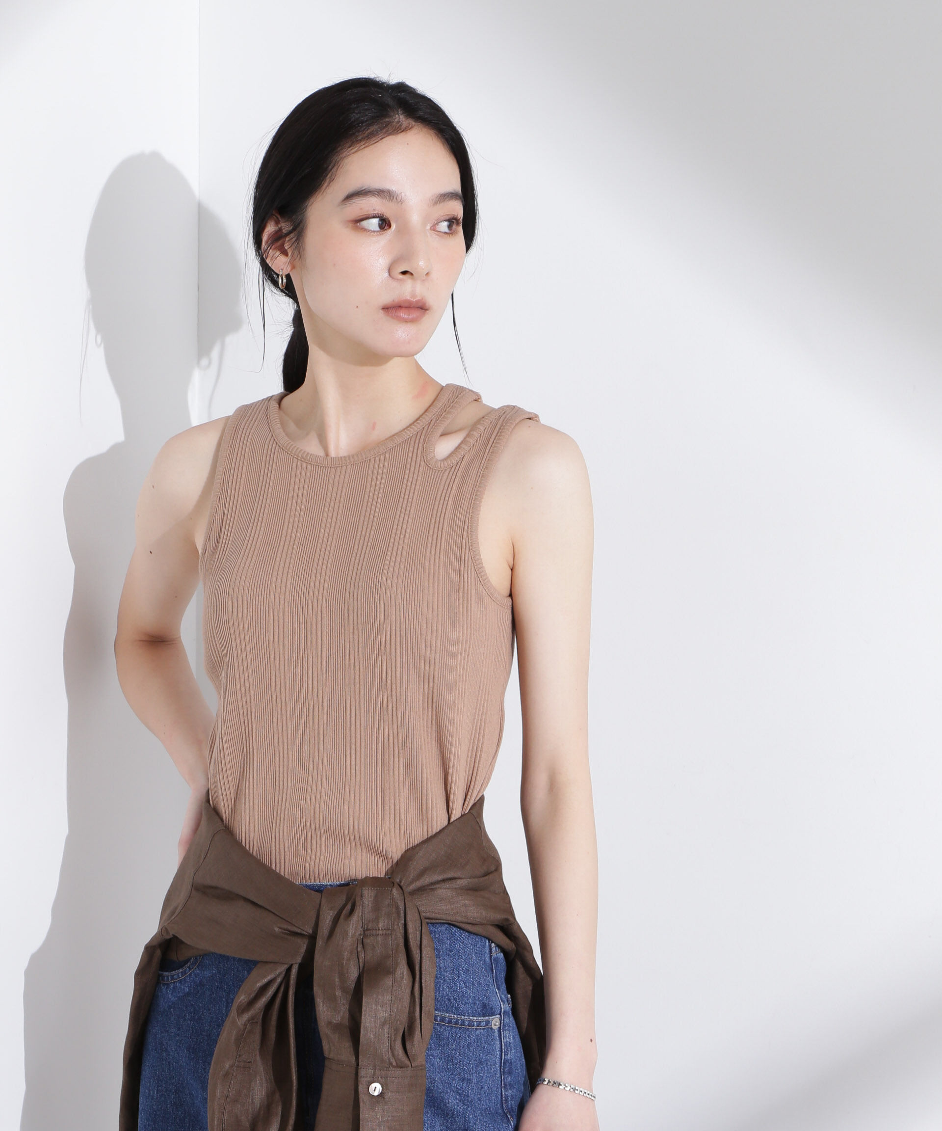 nano･universe「ランダムリブカップ付きスラッシュタンクトップ」|Tシャツ・カットソー|