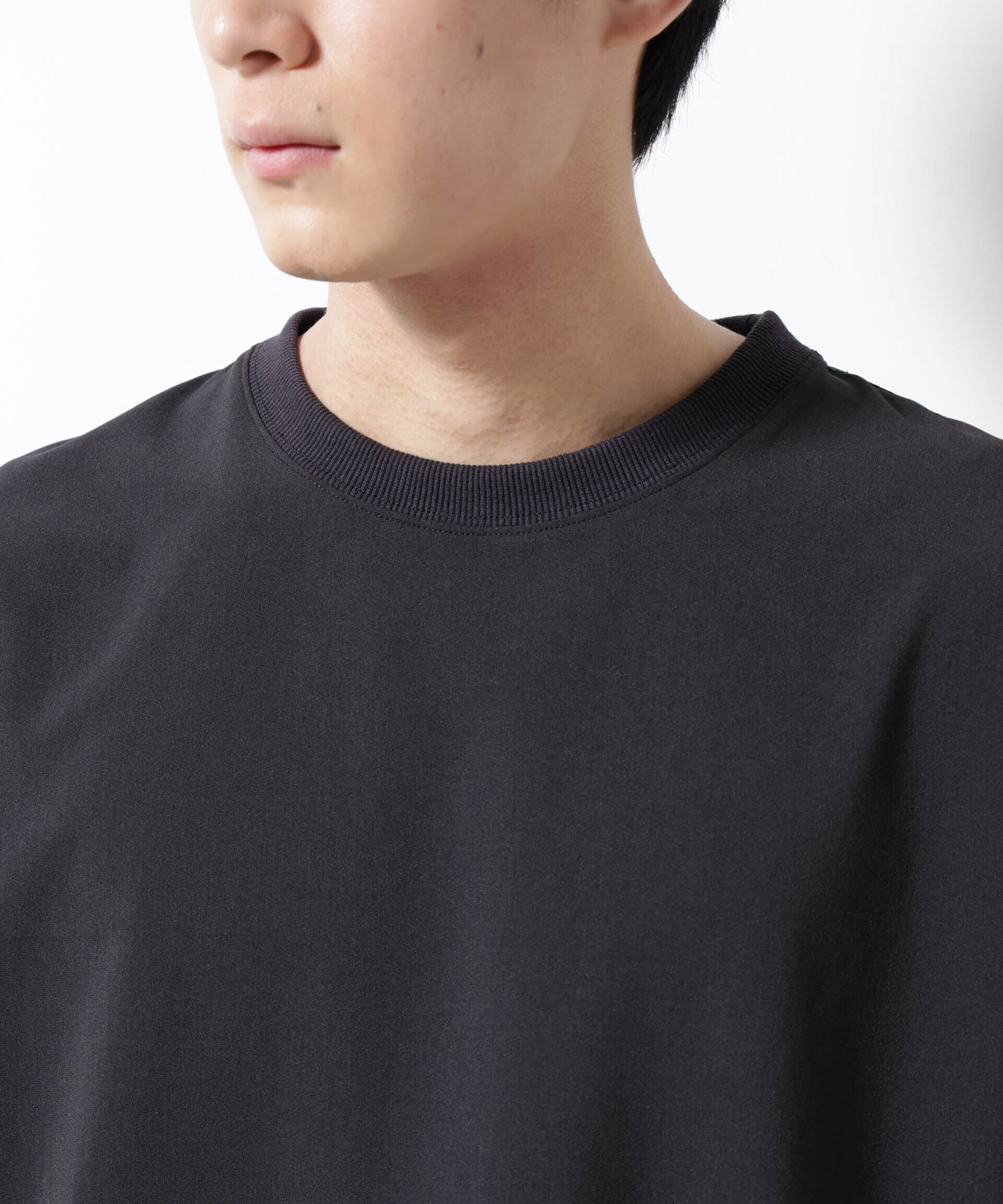 nano･universe「エアリーストレッチ布帛Tシャツ」|シャツ・ブラウス|