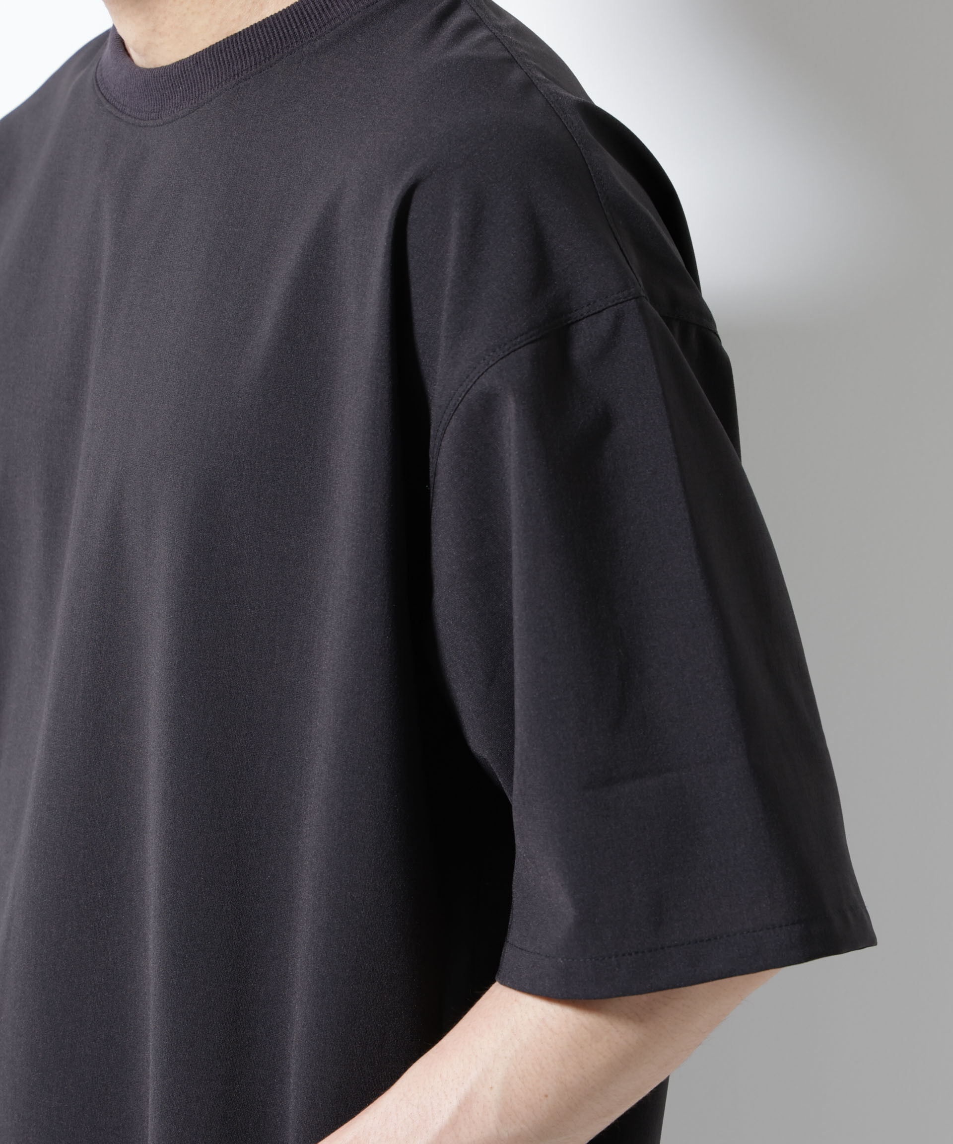 nano･universe「エアリーストレッチ布帛Tシャツ」|シャツ・ブラウス|