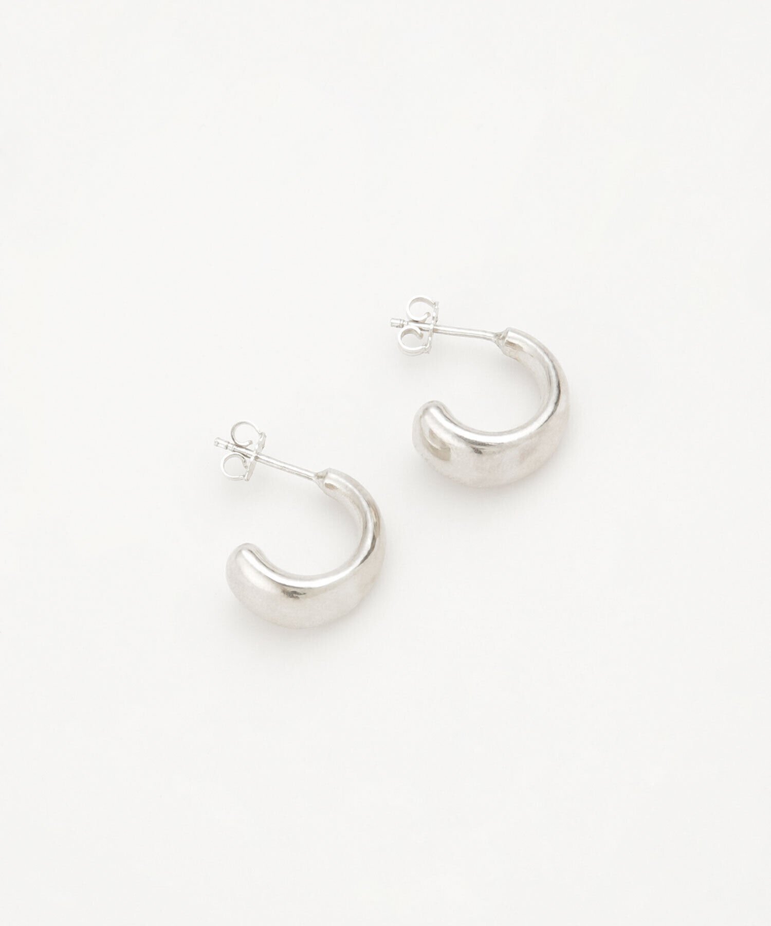 nano･universe「Nina&Jules Paris/Chubby Earrings」|ピアス|シルバー