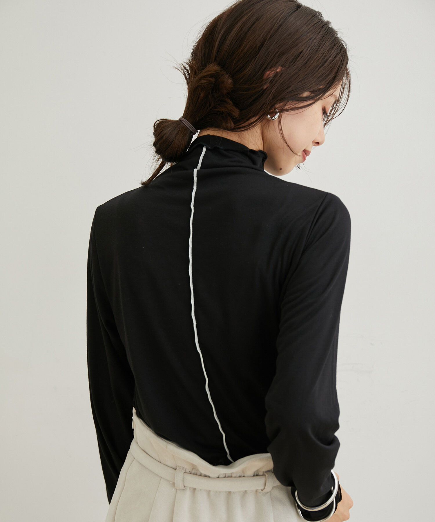 VIS「【洗える・吸湿発熱】前後2WAYハイネックメローインナー」|Tシャツ・カットソー|ブラック(01)