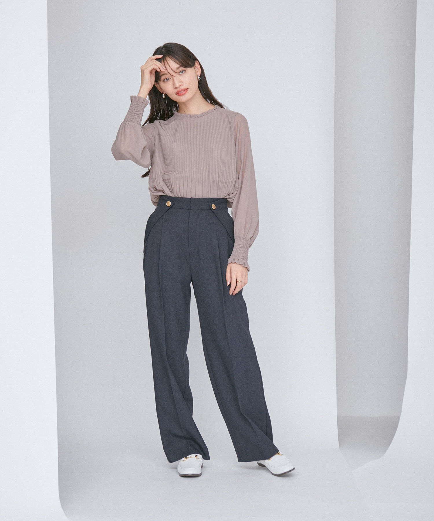 VIS「【洗える】シフォンプリーツブラウス」|シャツ・ブラウス|