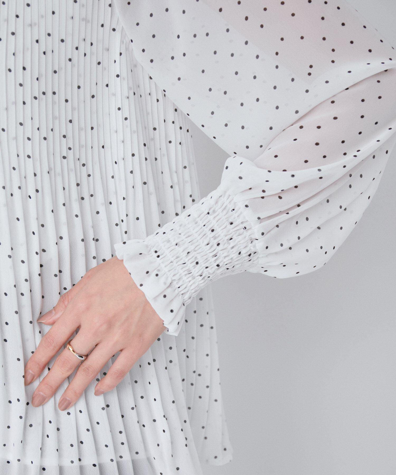 VIS「【洗える】シフォンプリーツブラウス」|シャツ・ブラウス|