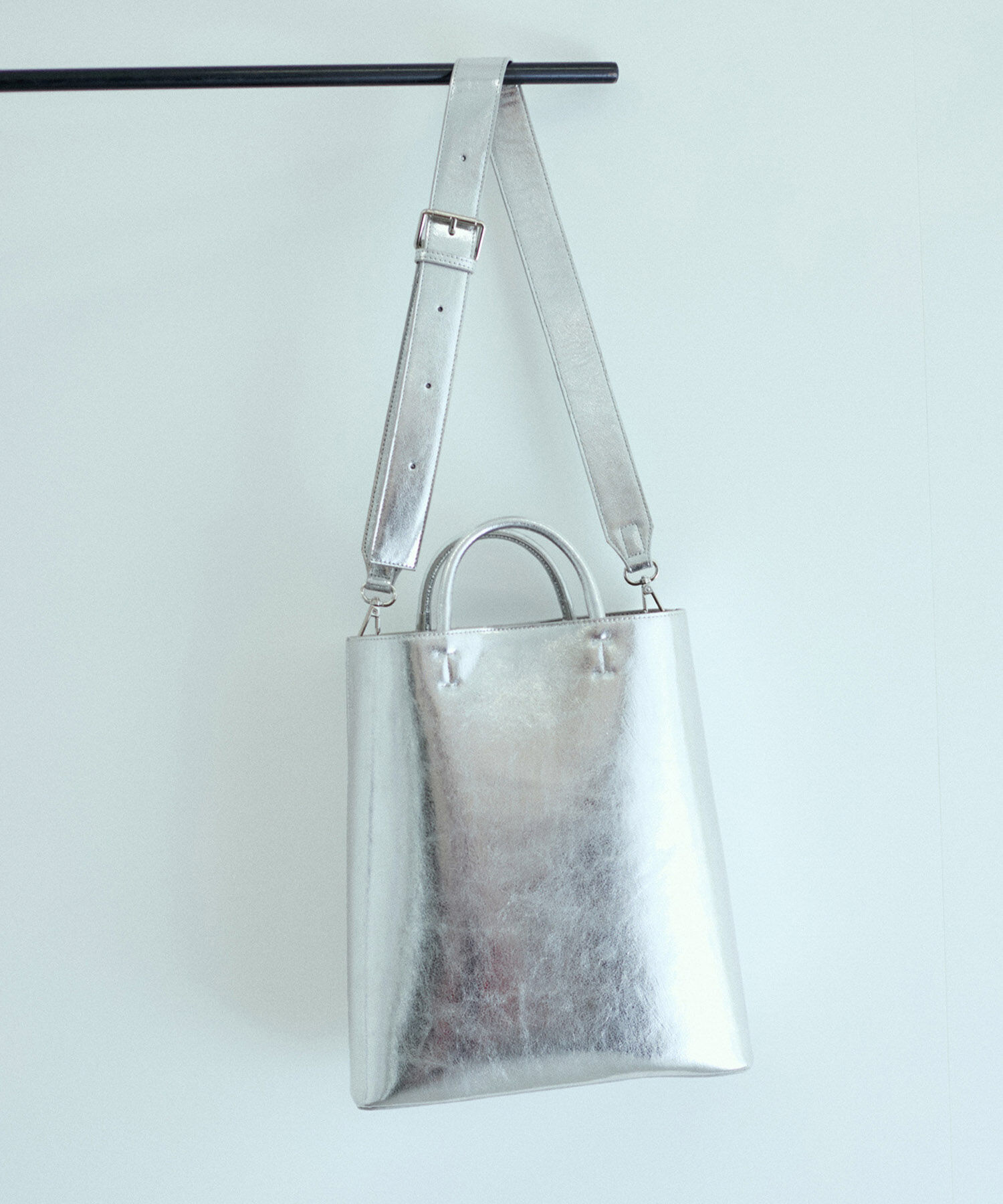 ADAM ET ROPE'「【A4・PC対応・一部WEB限定カラー】ダブルポケットトートバッグ」|トートバッグ|シルバー(93)