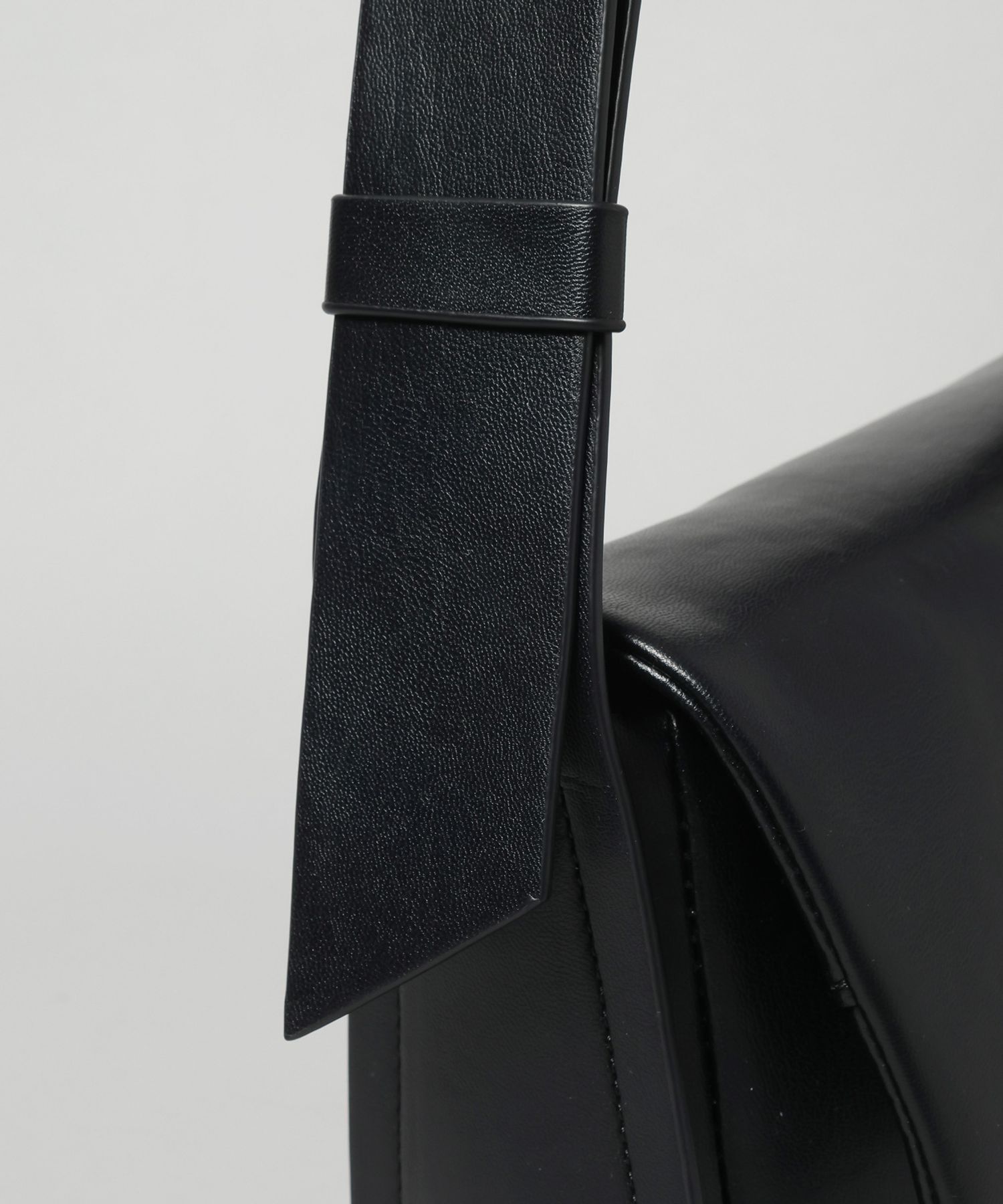 A part by 「スクエアフトベルトショルダーバッグ」|ショルダー・メッセンジャー|