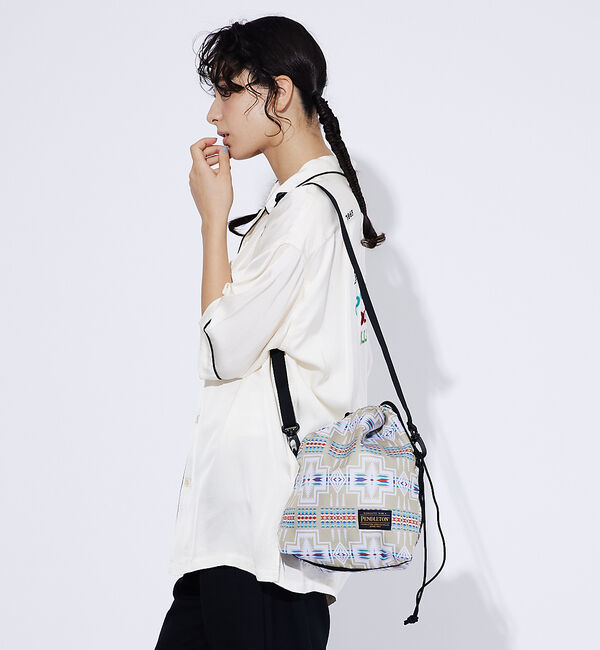 ABAHOUSE「【PENDLETON / ペンドルトン】ECOPET ROUND DROW PO」|ショルダー・メッセンジャー|