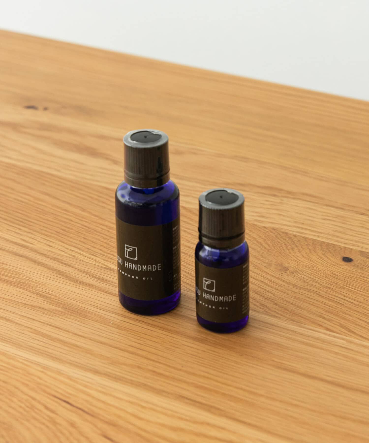 URBAN RESEARCH DOORS「KUSU HANDMADE　カンフルオイル 10ml」|アロマ・ルームフレグランス|