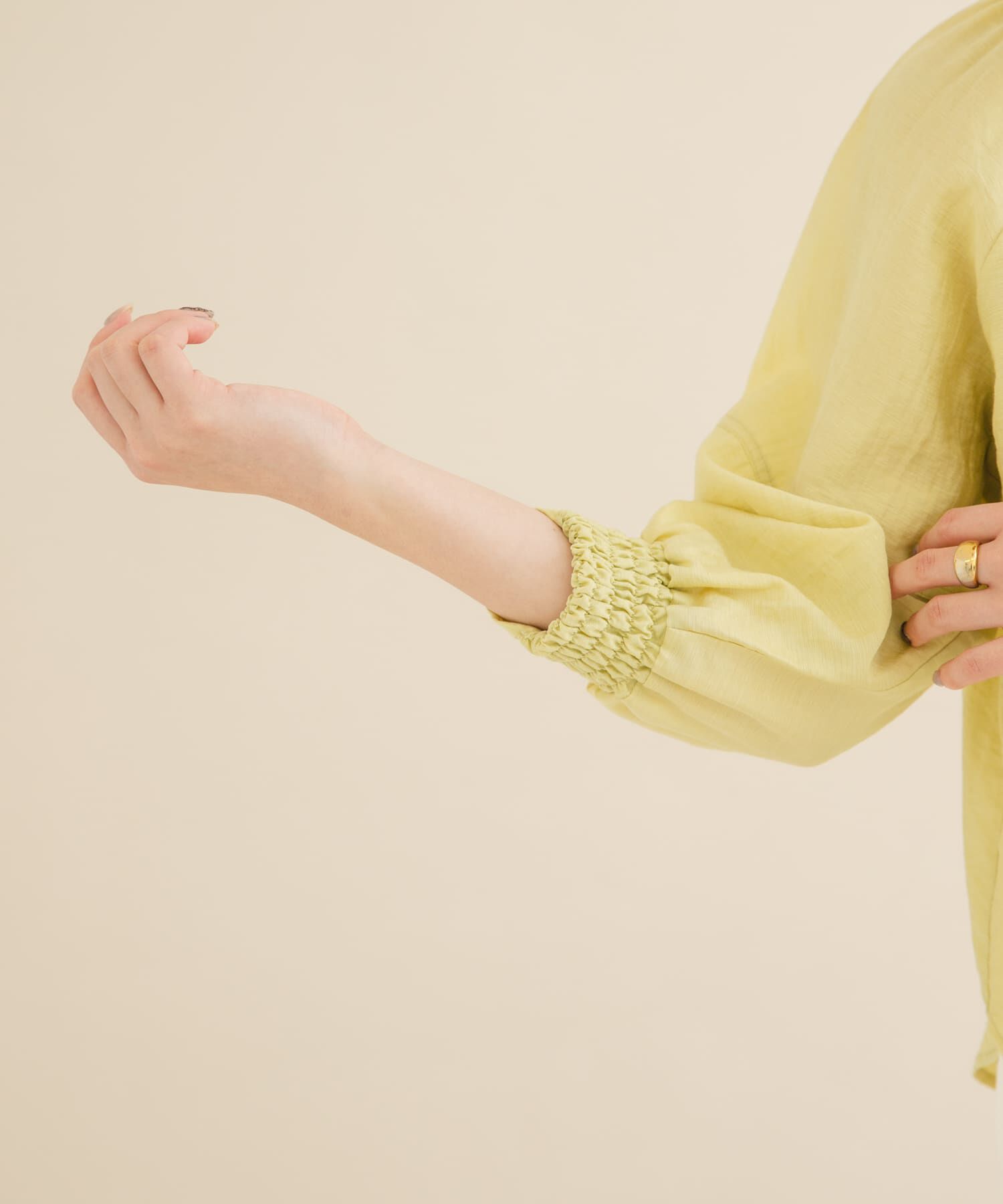 URBAN RESEARCH ROSSO「2WAYギャザースリーブブラウス」|シャツ・ブラウス|