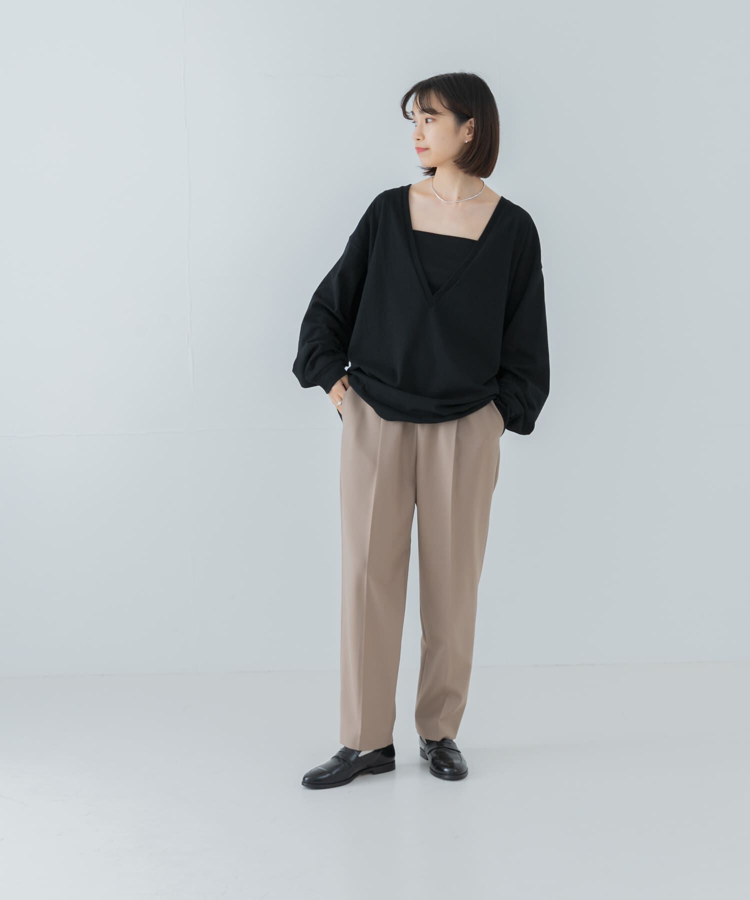 URBAN RESEARCH「『MADE IN JAPAN』深Vネックルーズカットソー」|Tシャツ・カットソー|